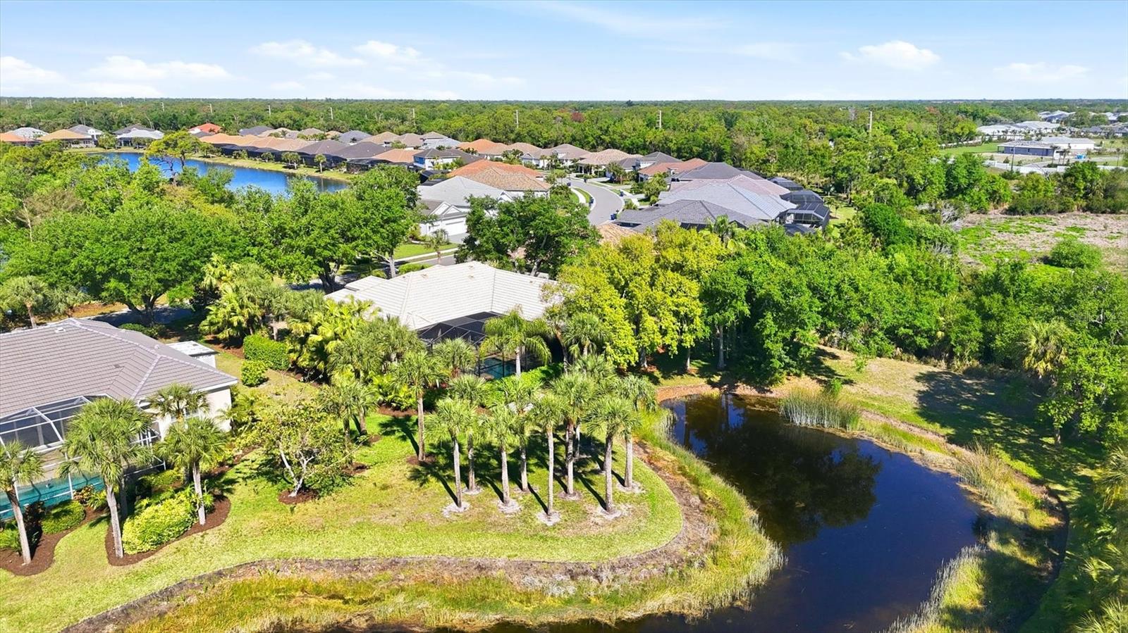 Image 74 of 100 For 19 Cayman Isles Boulevard