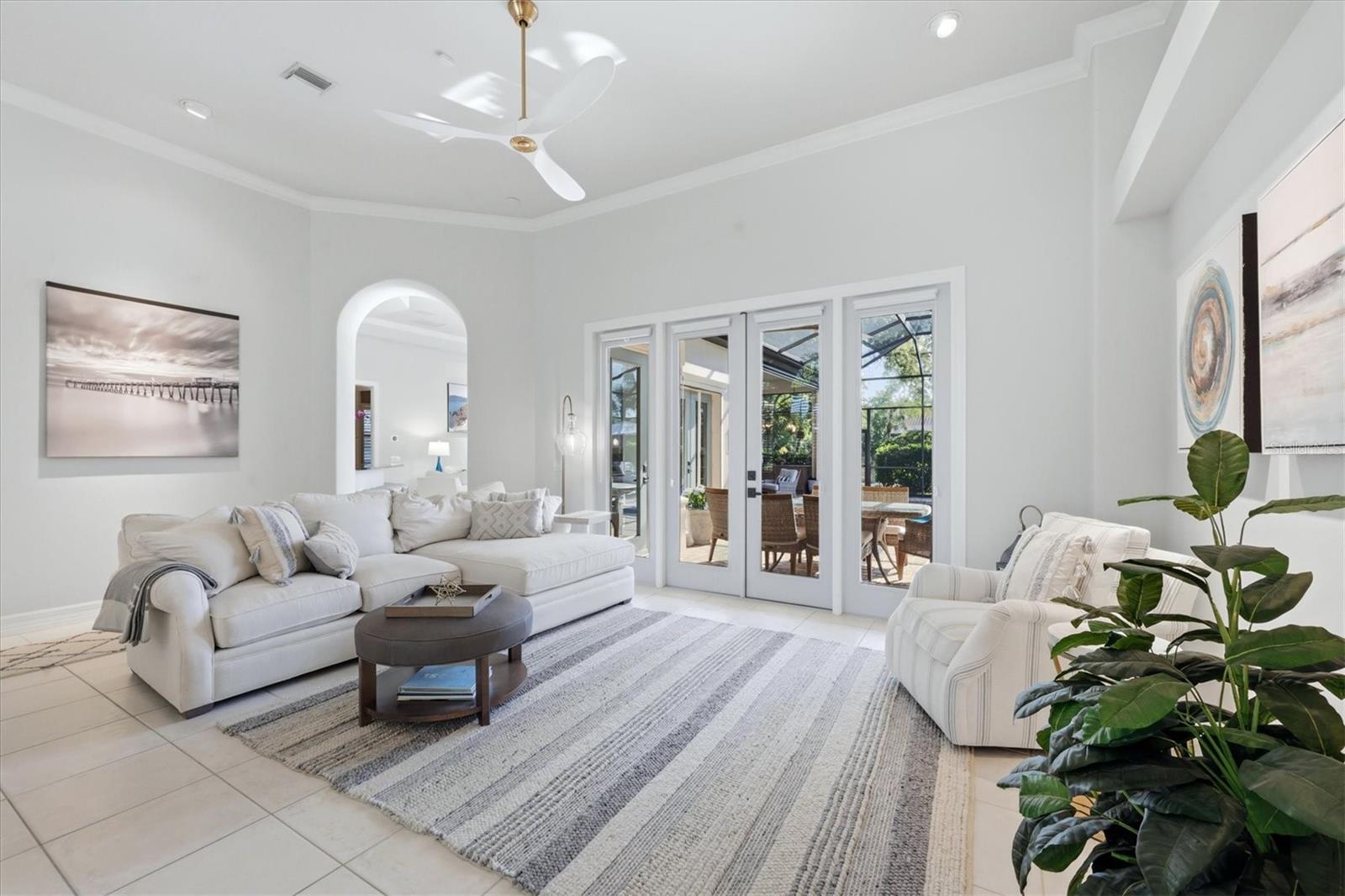 Image 9 of 100 For 19 Cayman Isles Boulevard