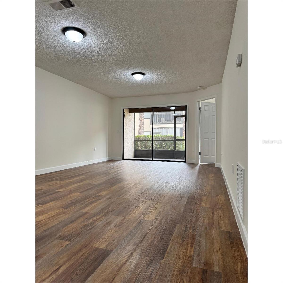 Image 3 of 7 For 3006 Semoran Boulevard H7