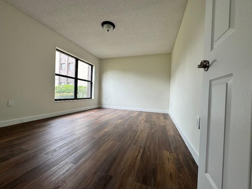 Image 5 of 7 For 3006 Semoran Boulevard H7