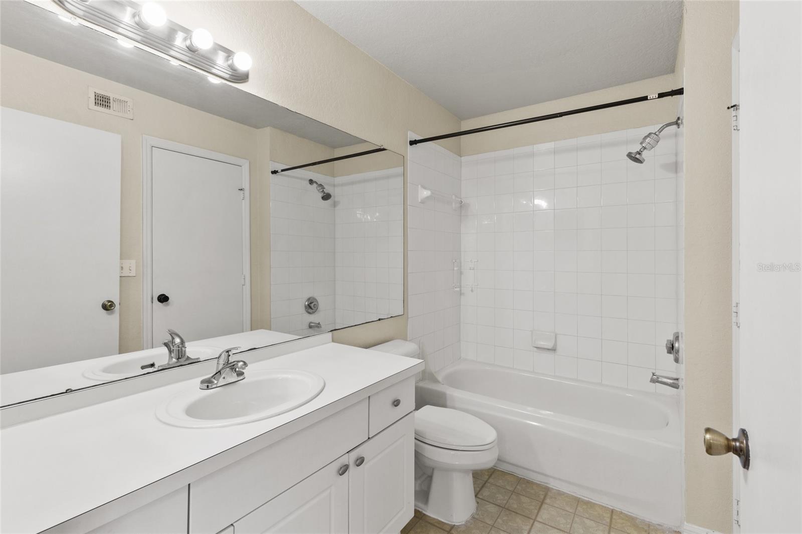 Image 13 of 25 For 18106 Peregrines Perch Place 5104