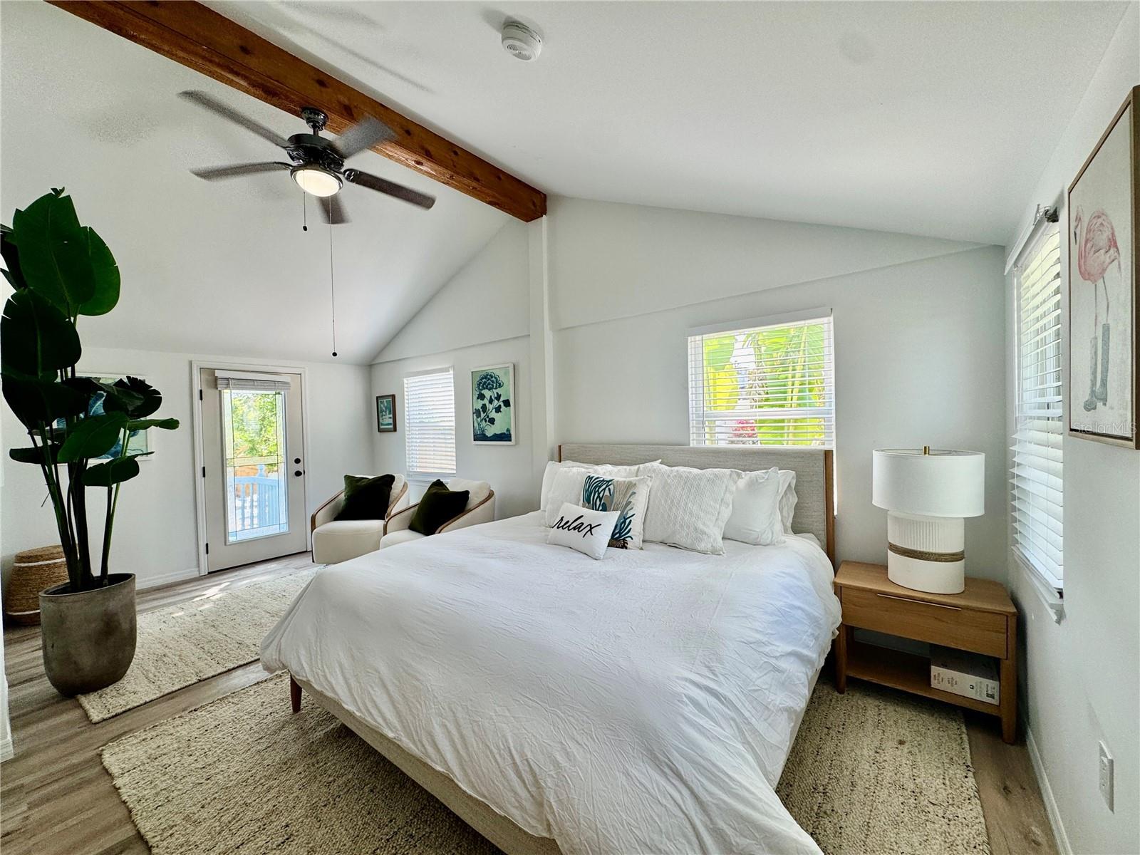 Image 4 of 17 For 6980 Poinsetta