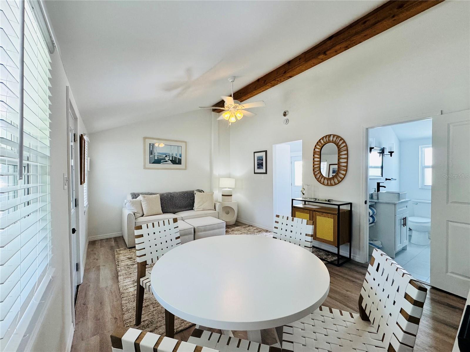 Image 9 of 17 For 6980 Poinsetta