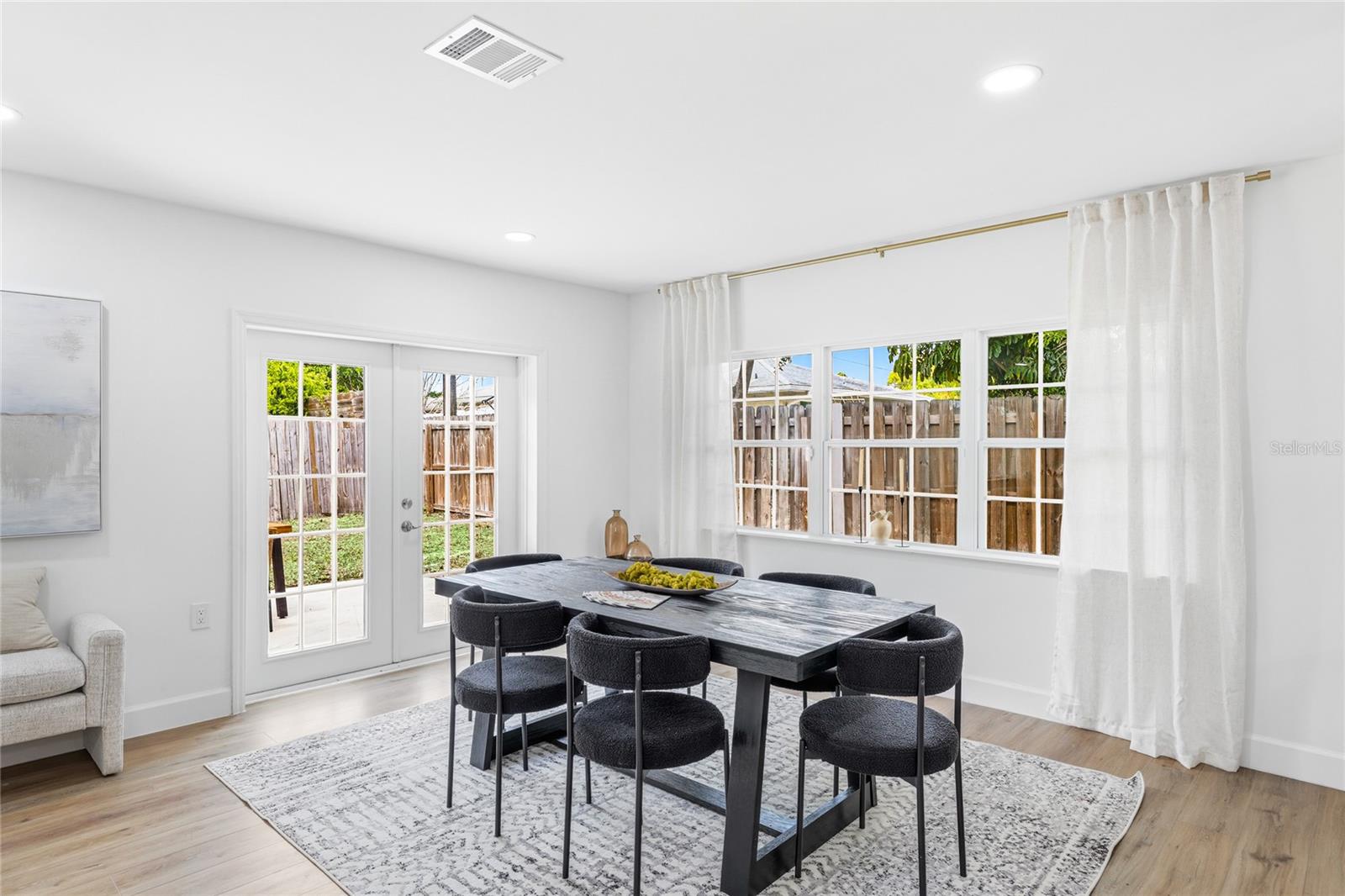 Image 12 of 30 For 2949 Bougainvillea Street
