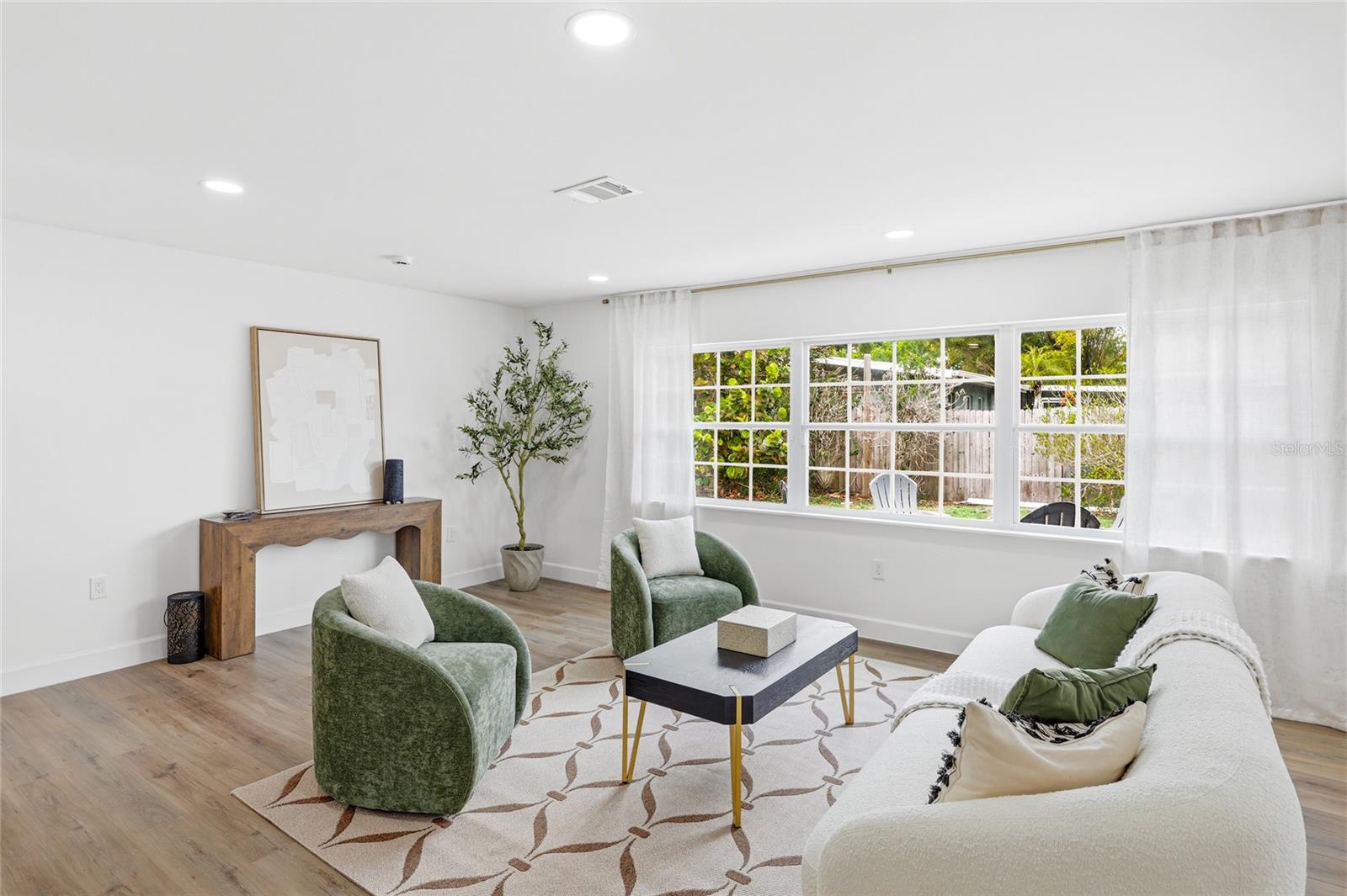 Image 9 of 30 For 2949 Bougainvillea Street