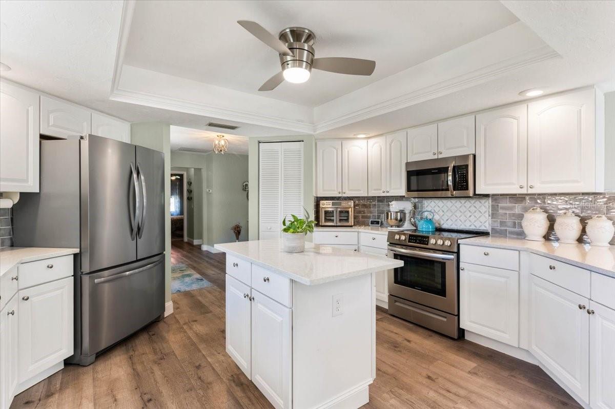 Image 10 of 52 For 286 Laurel Hollow Drive