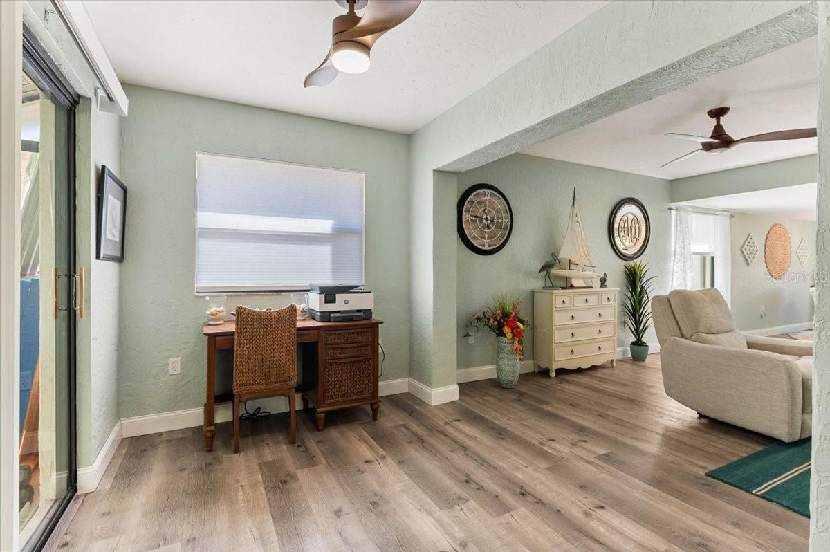 Image 16 of 52 For 286 Laurel Hollow Drive