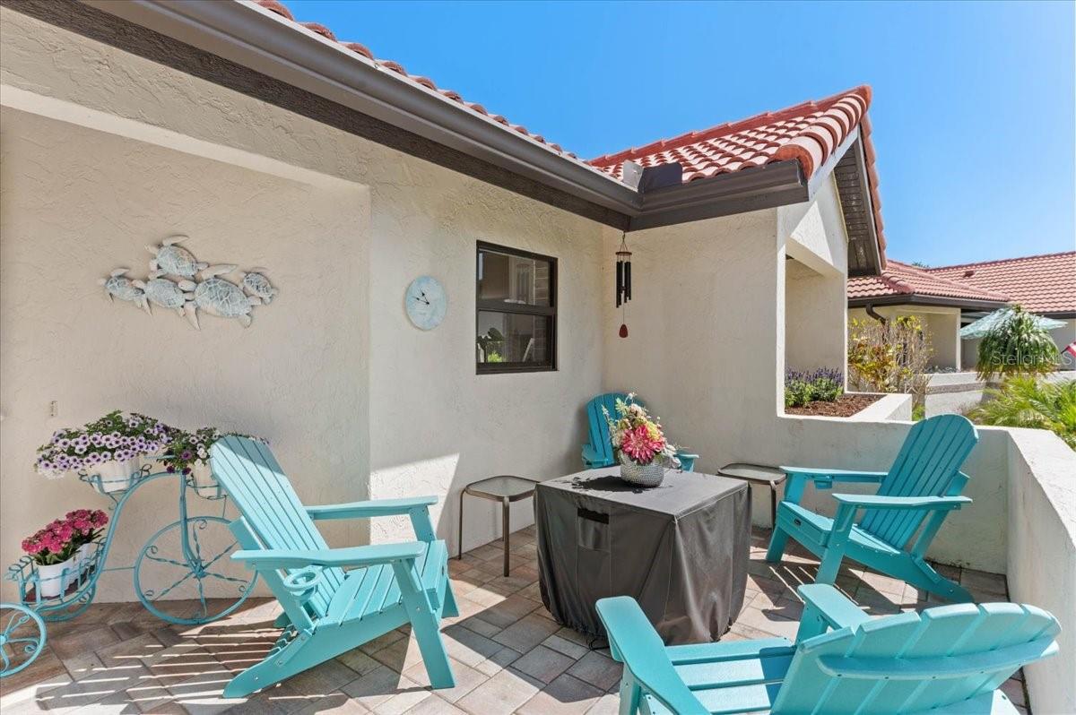 Image 2 of 52 For 286 Laurel Hollow Drive