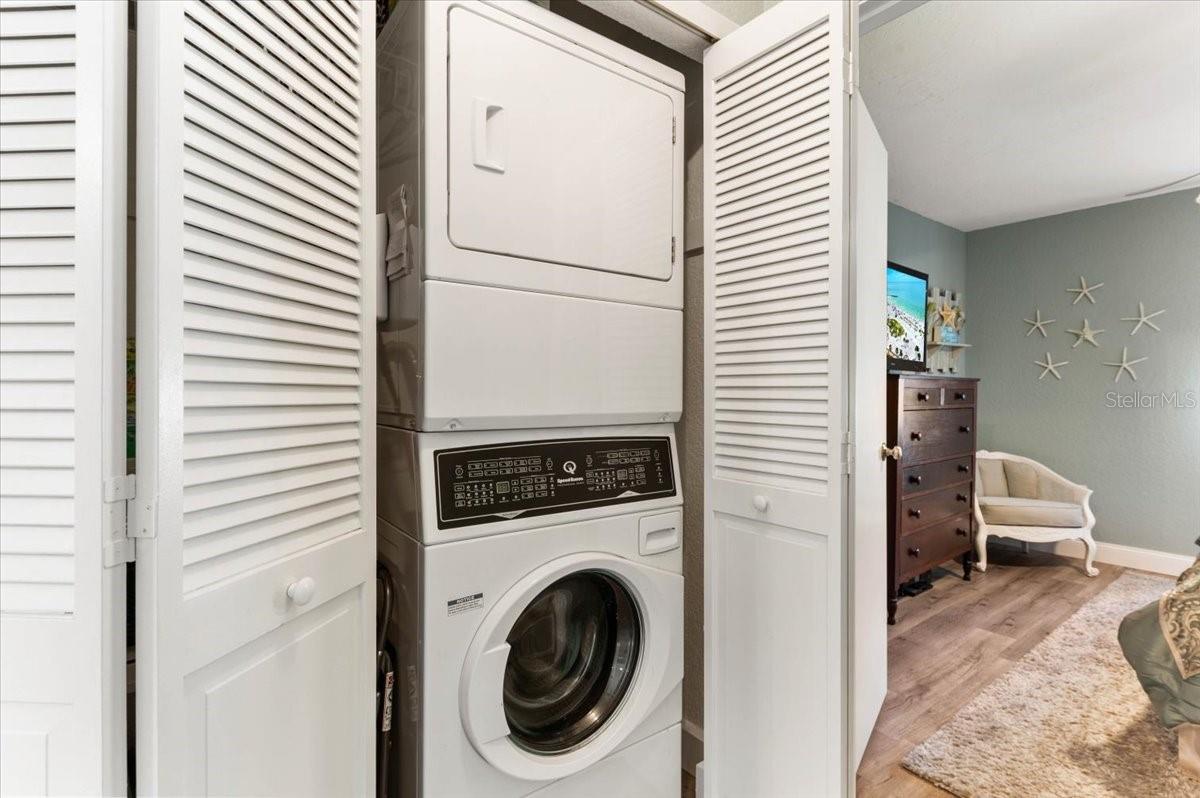 Image 24 of 52 For 286 Laurel Hollow Drive