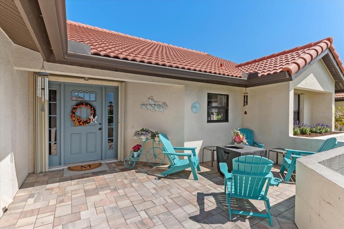 Image 3 of 52 For 286 Laurel Hollow Drive