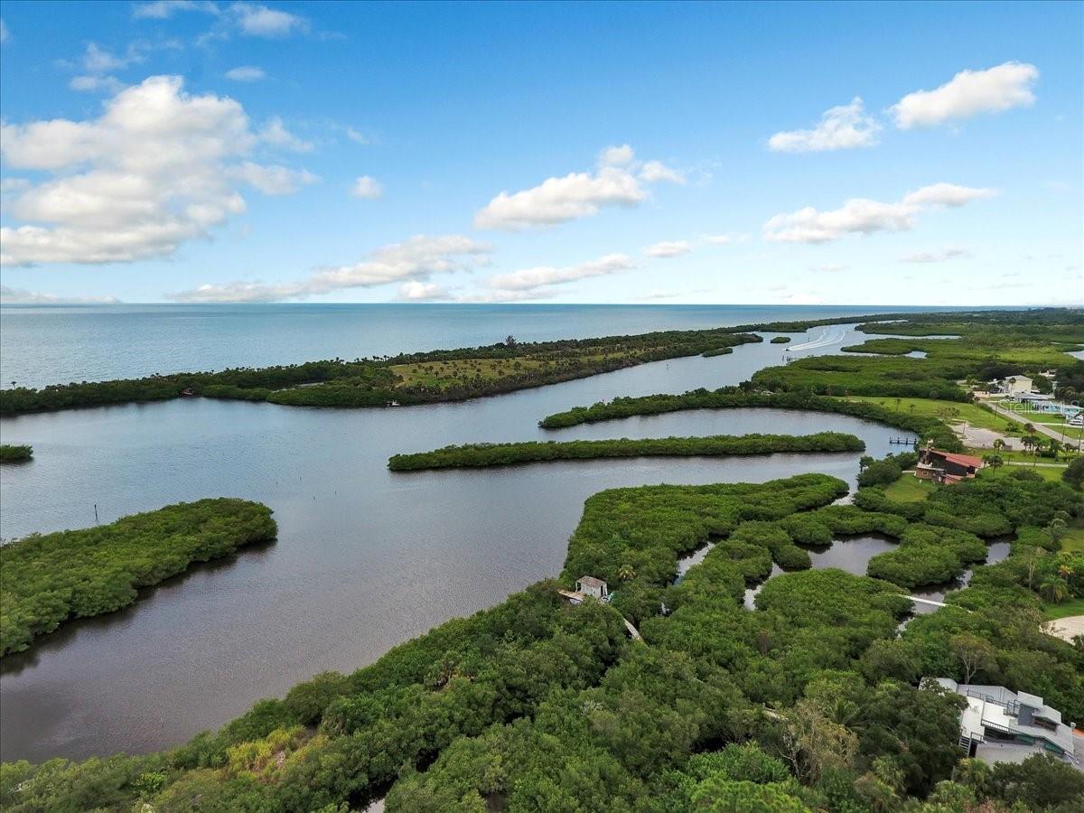 Image 47 of 52 For 286 Laurel Hollow Drive