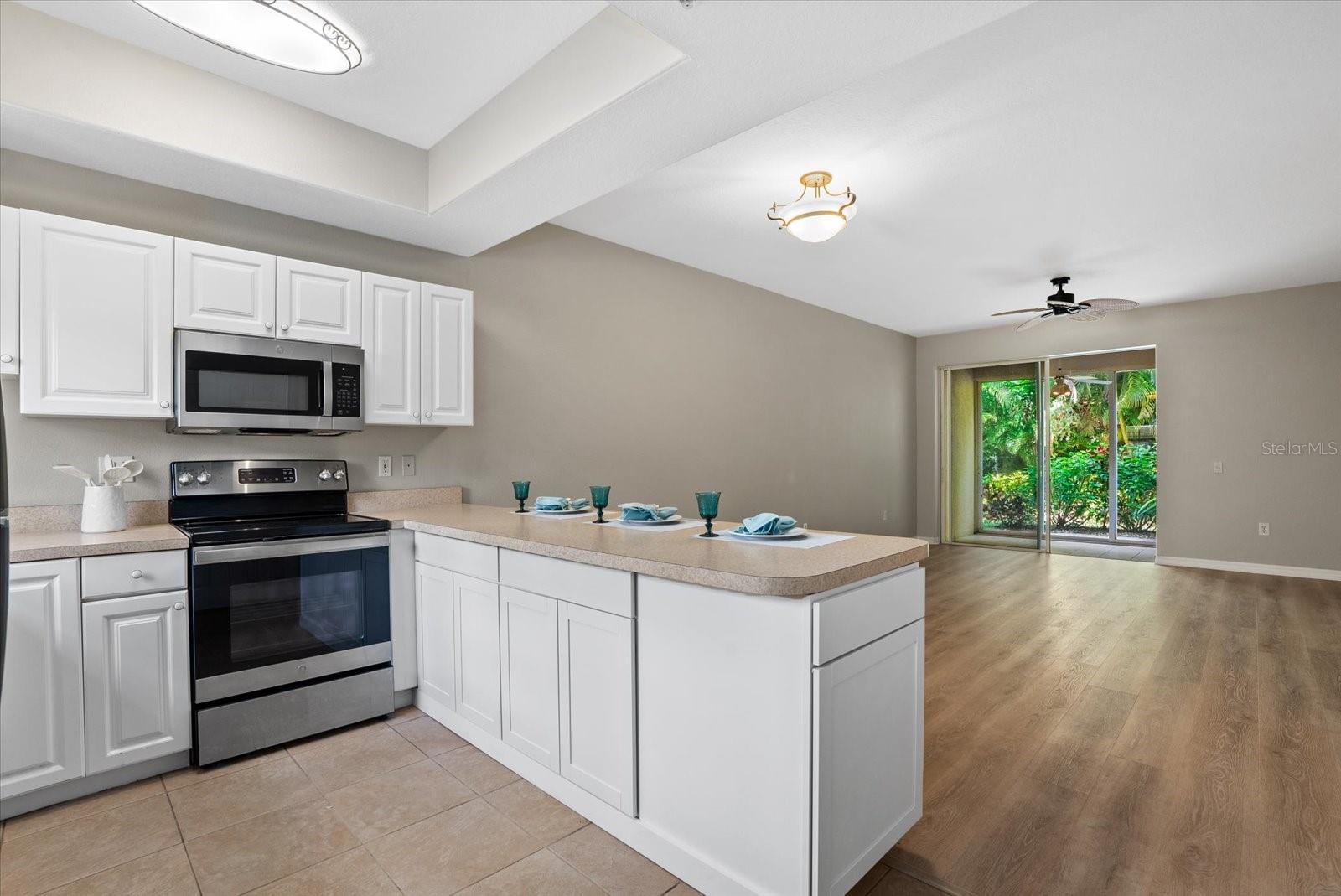 Image 11 of 37 For 4275 Castlebridge Lane 1312