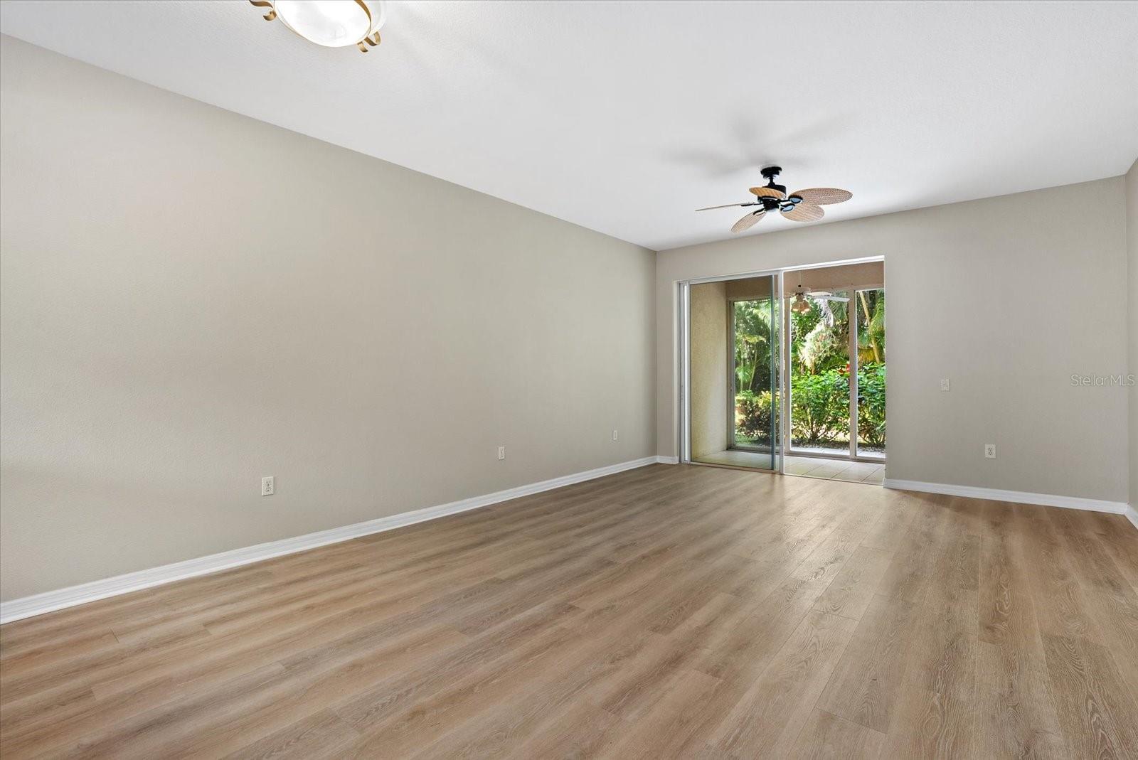 Image 13 of 37 For 4275 Castlebridge Lane 1312