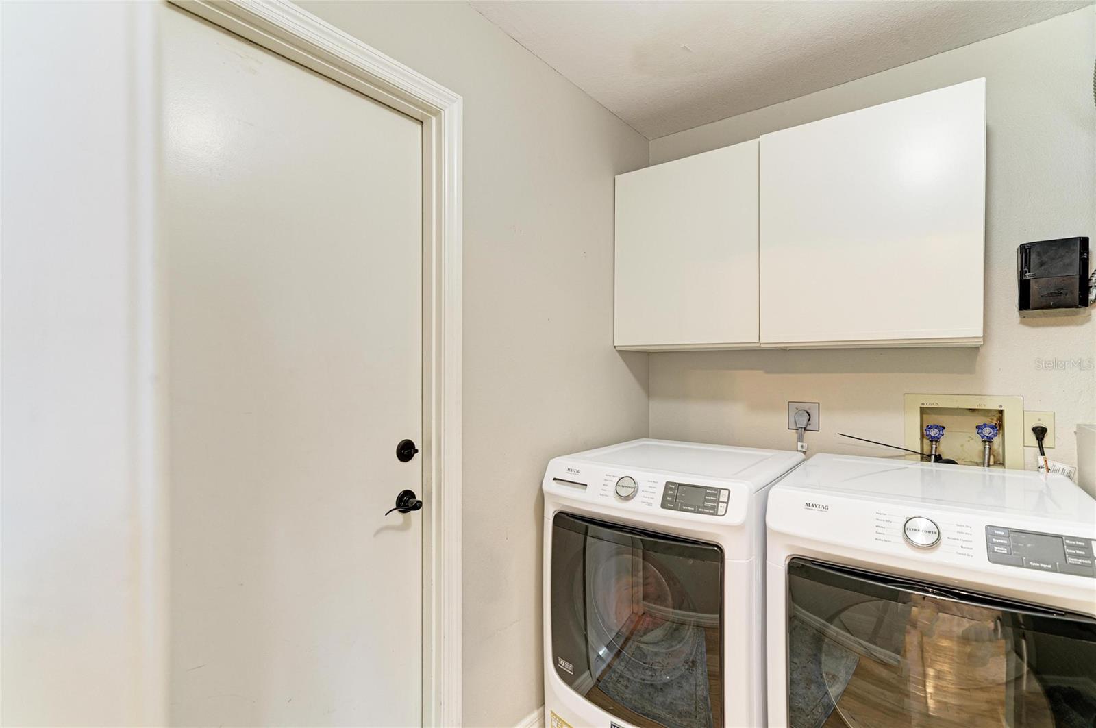 Image 15 of 83 For 246 Laurel Hollow Drive 23