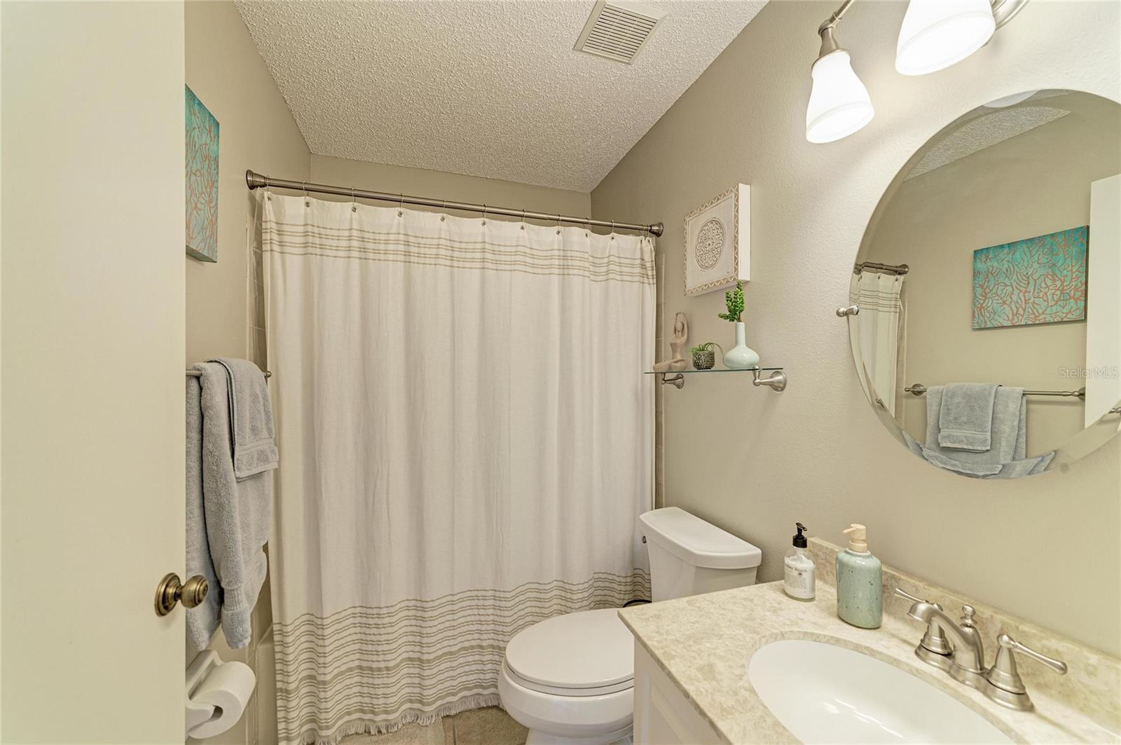 Image 18 of 83 For 246 Laurel Hollow Drive 23