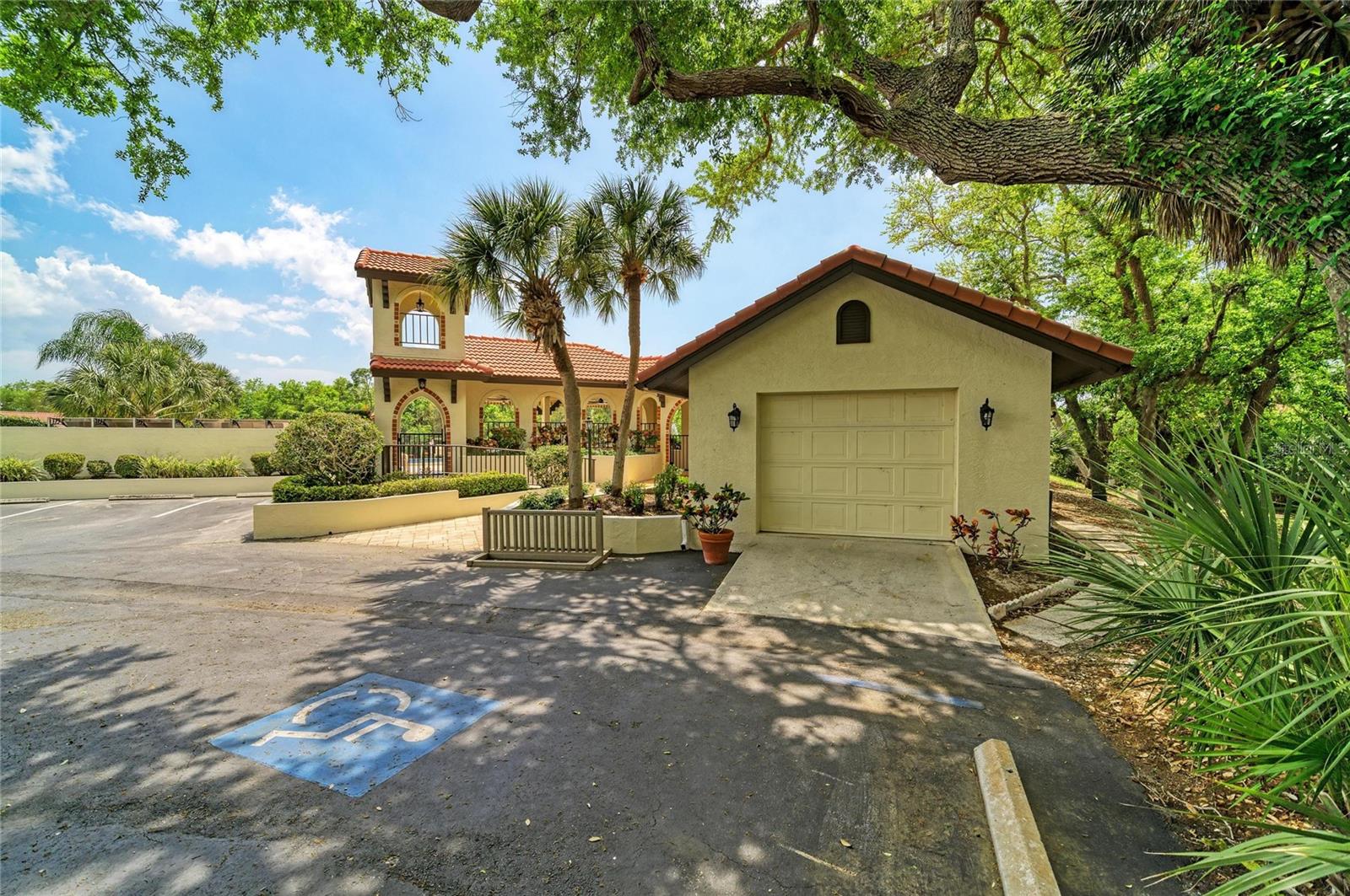 Image 49 of 83 For 246 Laurel Hollow Drive 23