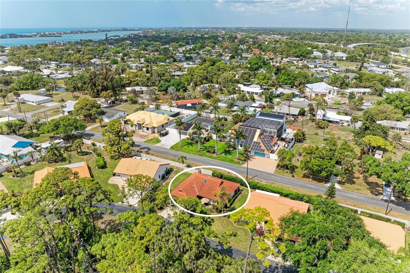 Image 7 of 83 For 246 Laurel Hollow Drive 23