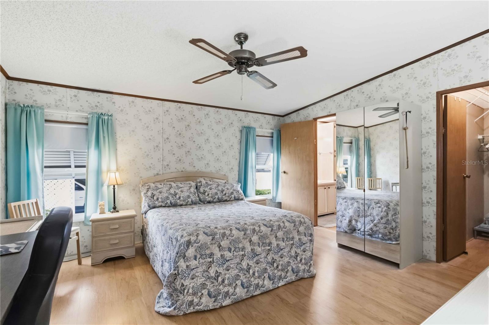 Image 10 of 28 For 1531 46th Avenue E