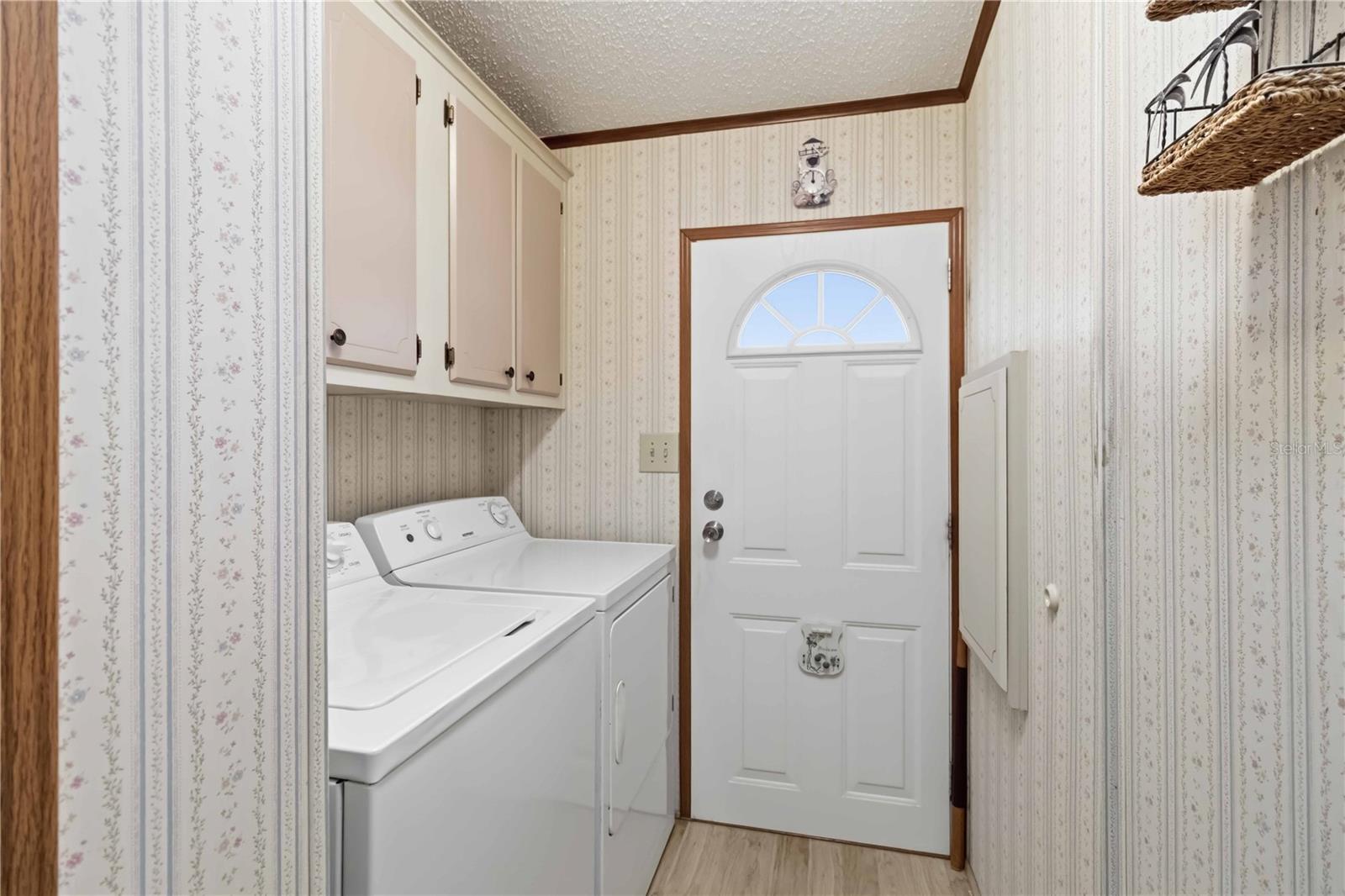 Image 11 of 28 For 1531 46th Avenue E