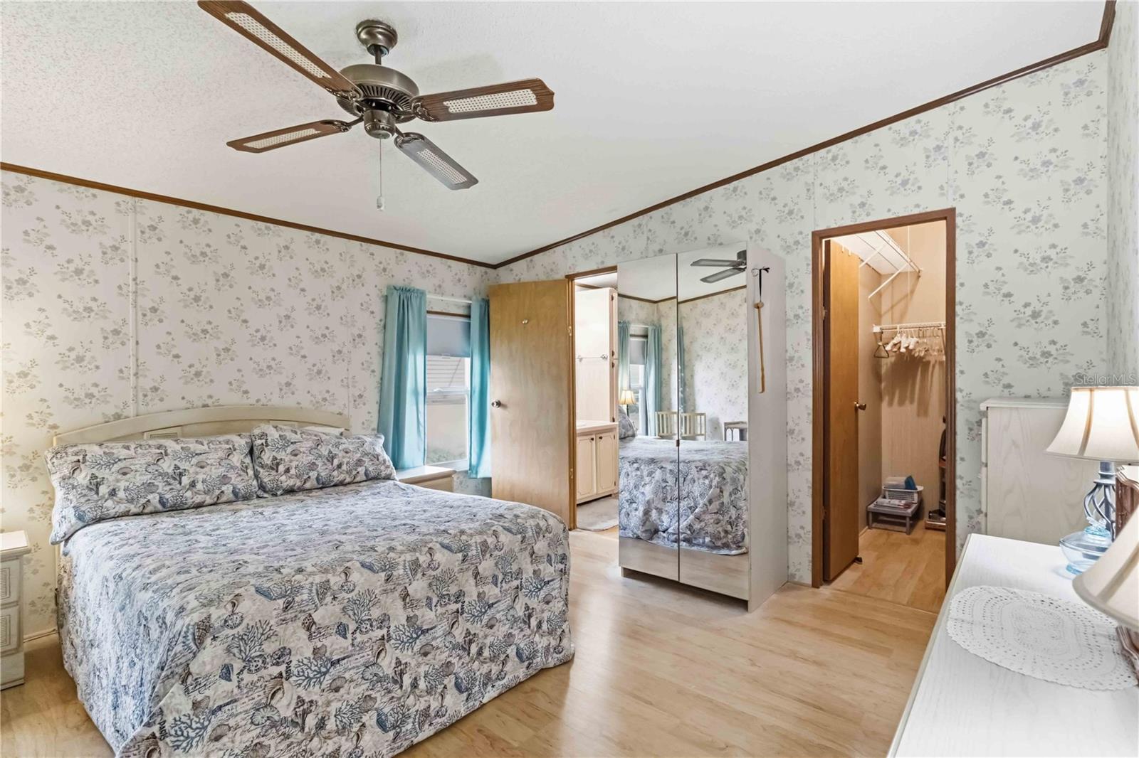 Image 12 of 28 For 1531 46th Avenue E