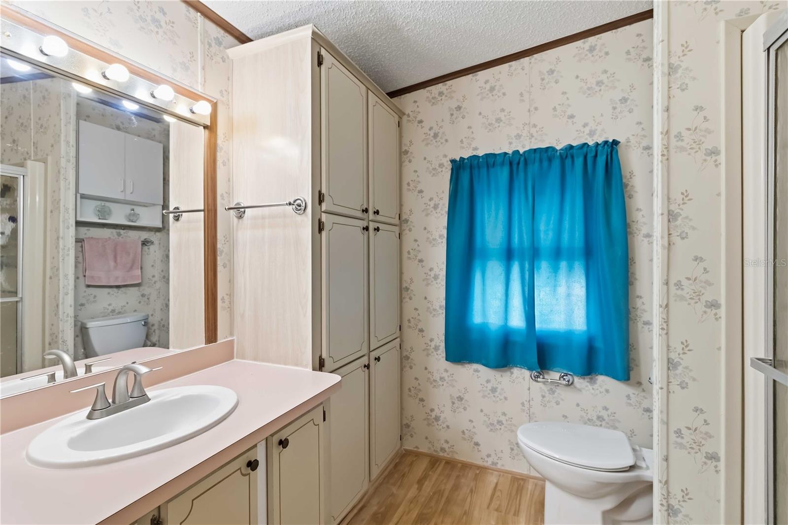 Image 13 of 28 For 1531 46th Avenue E