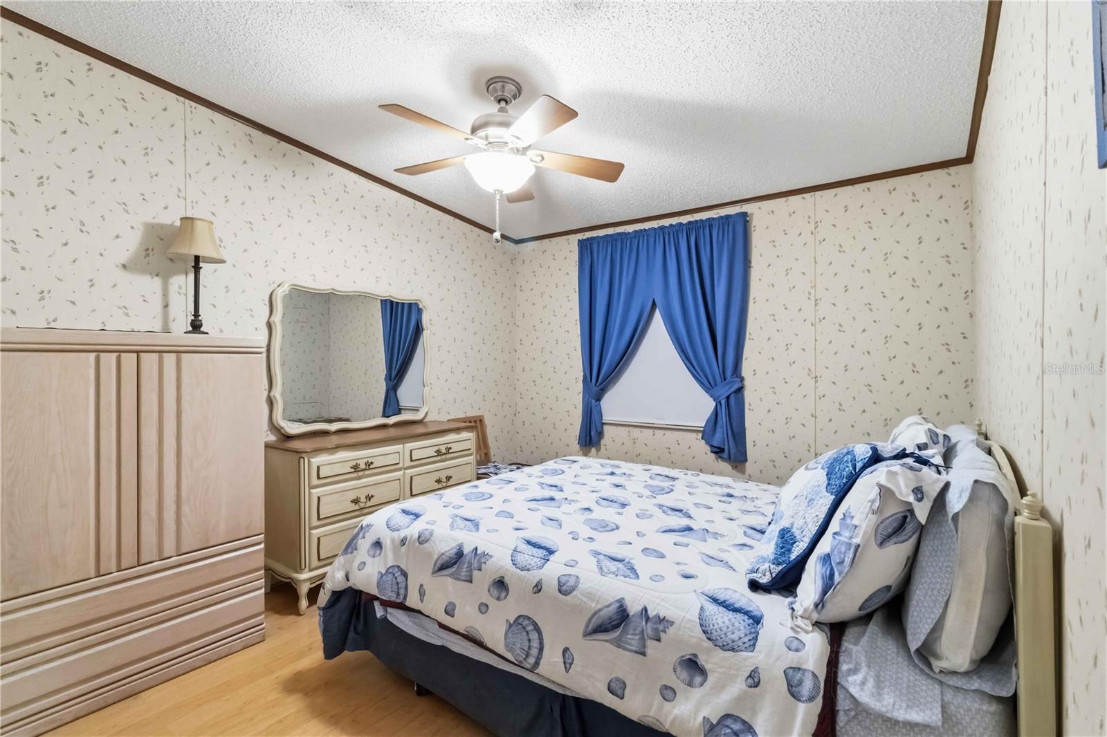 Image 15 of 28 For 1531 46th Avenue E