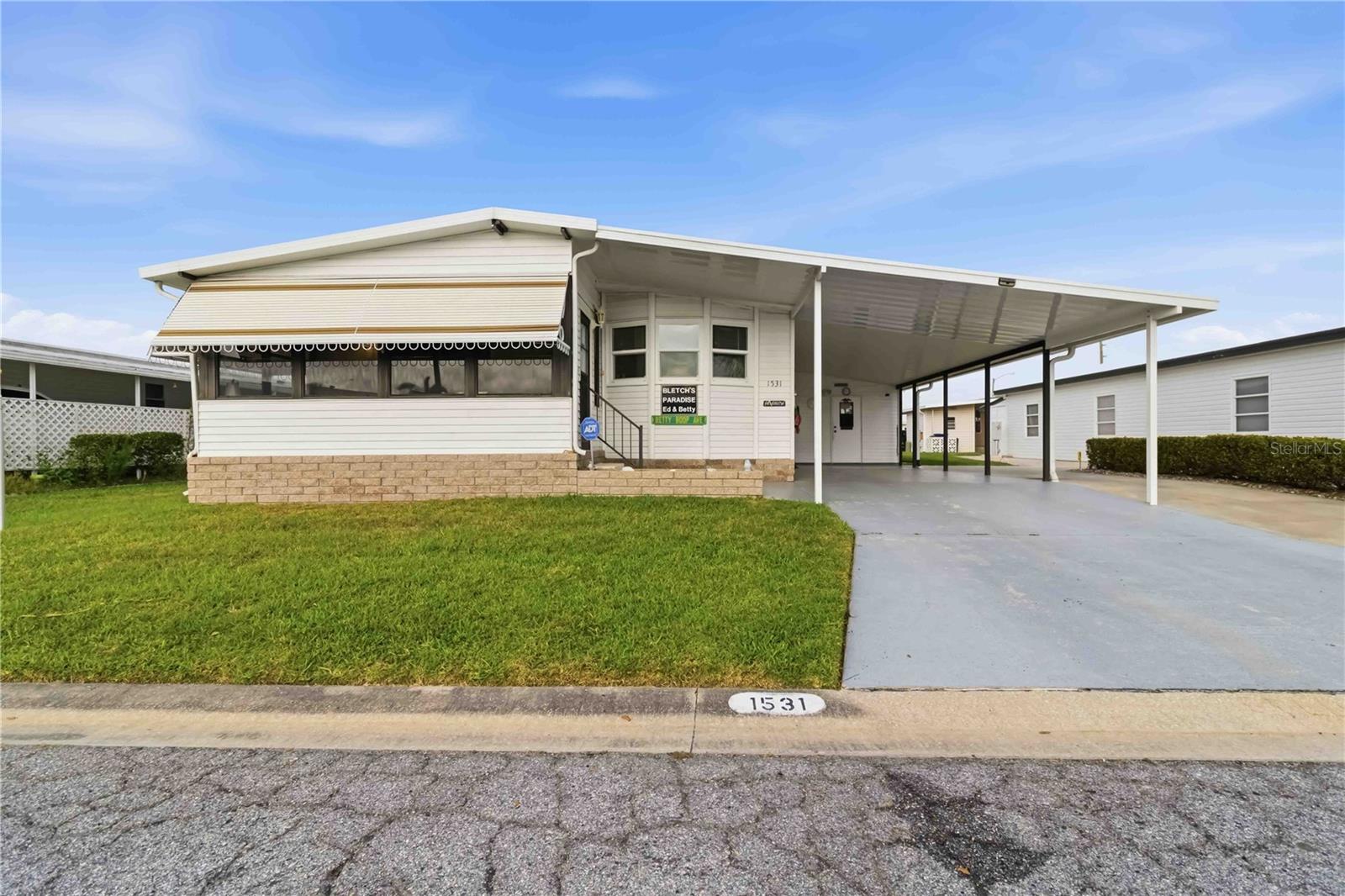 Image 2 of 28 For 1531 46th Avenue E