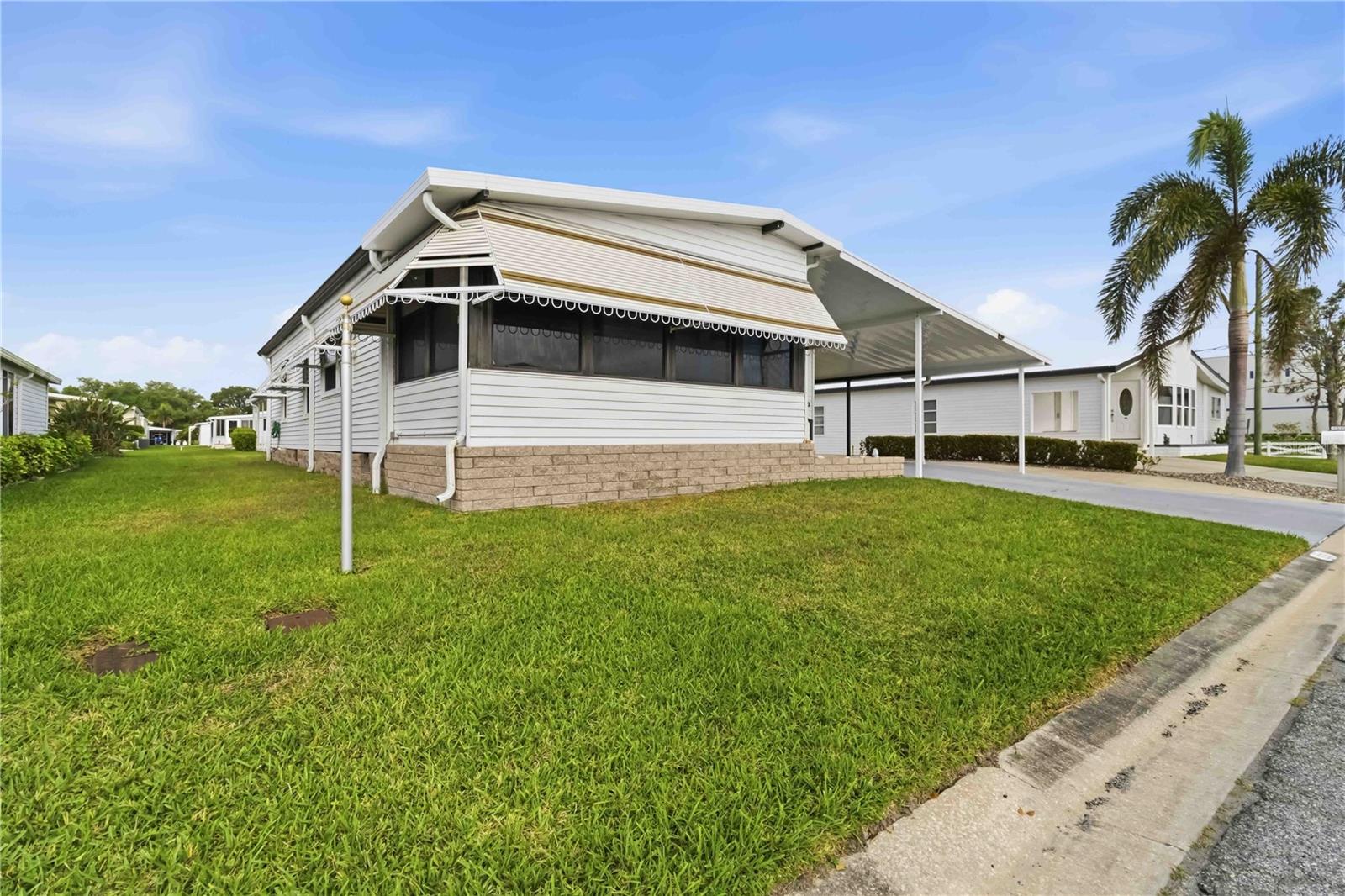 Image 3 of 28 For 1531 46th Avenue E