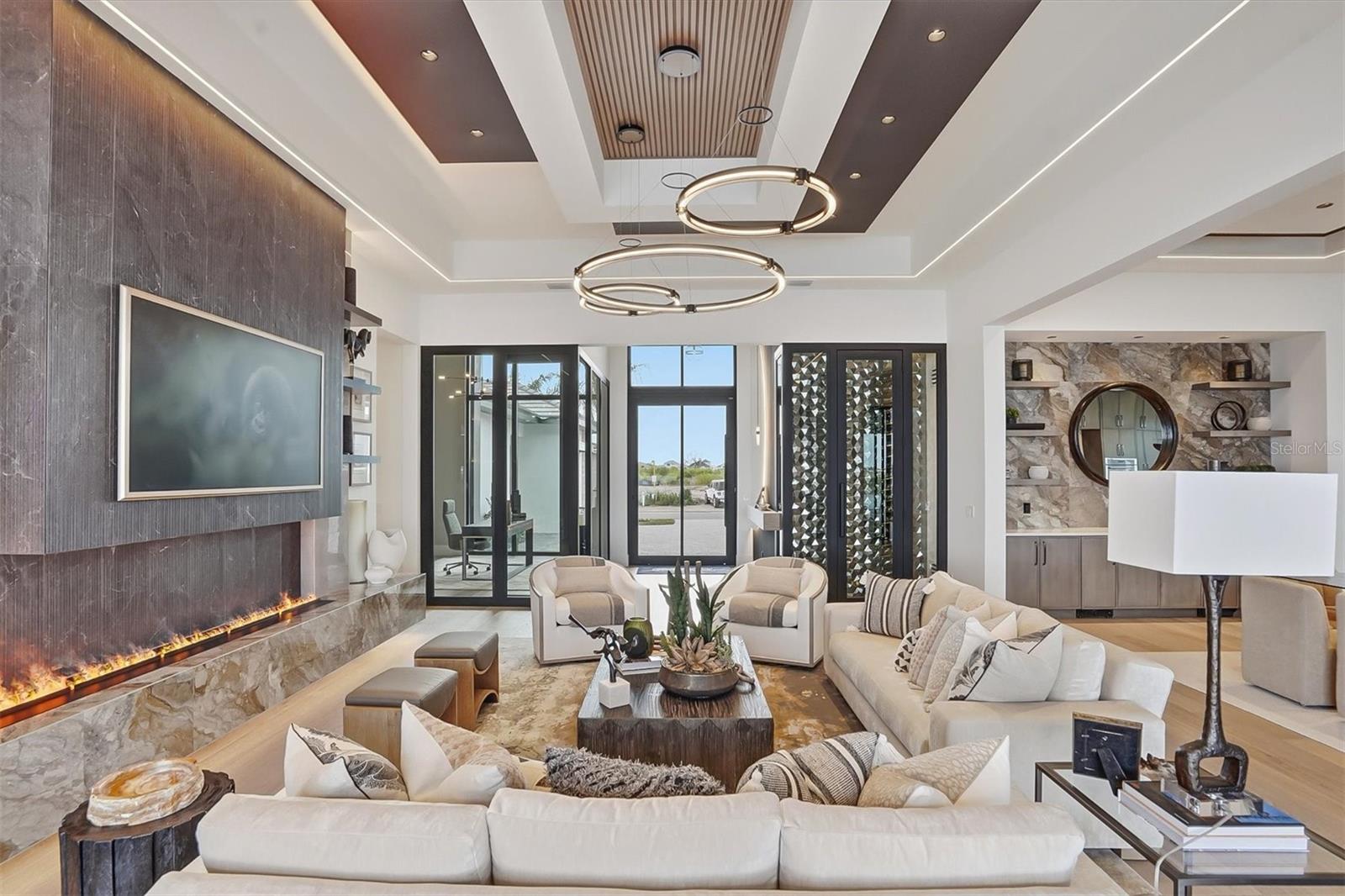 Image 29 of 82 For 262 Crystal Waters Drive