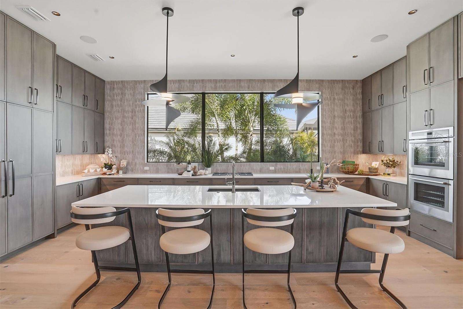 Image 42 of 82 For 262 Crystal Waters Drive