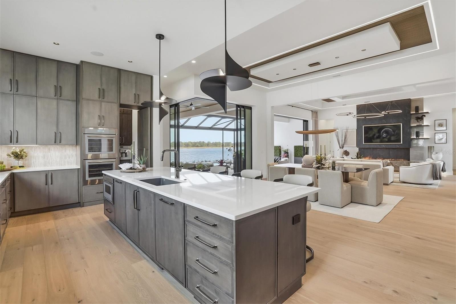 Image 44 of 82 For 262 Crystal Waters Drive