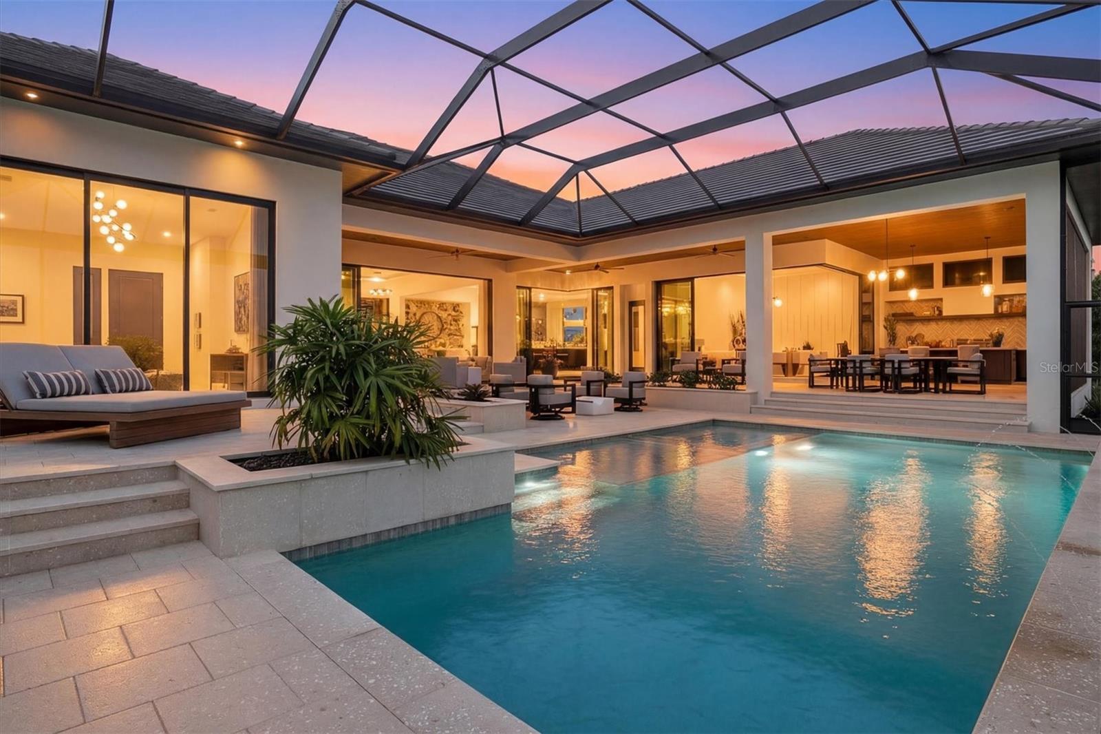 Image 5 of 82 For 262 Crystal Waters Drive