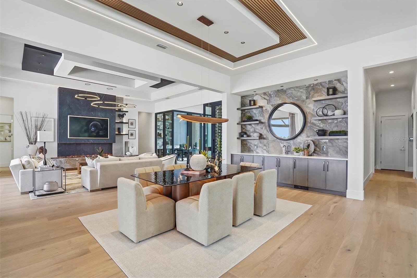 Image 52 of 82 For 262 Crystal Waters Drive