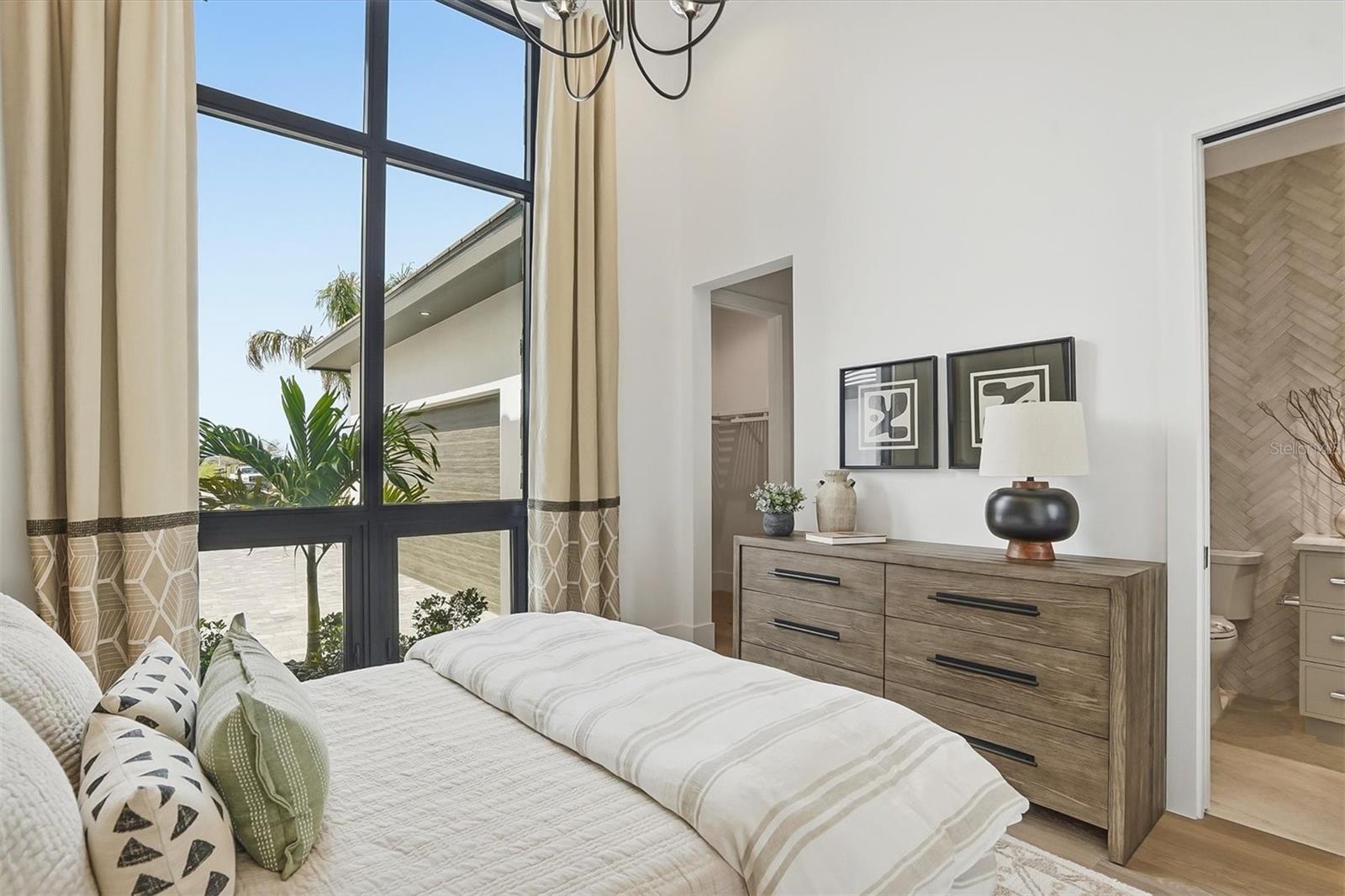 Image 60 of 82 For 262 Crystal Waters Drive