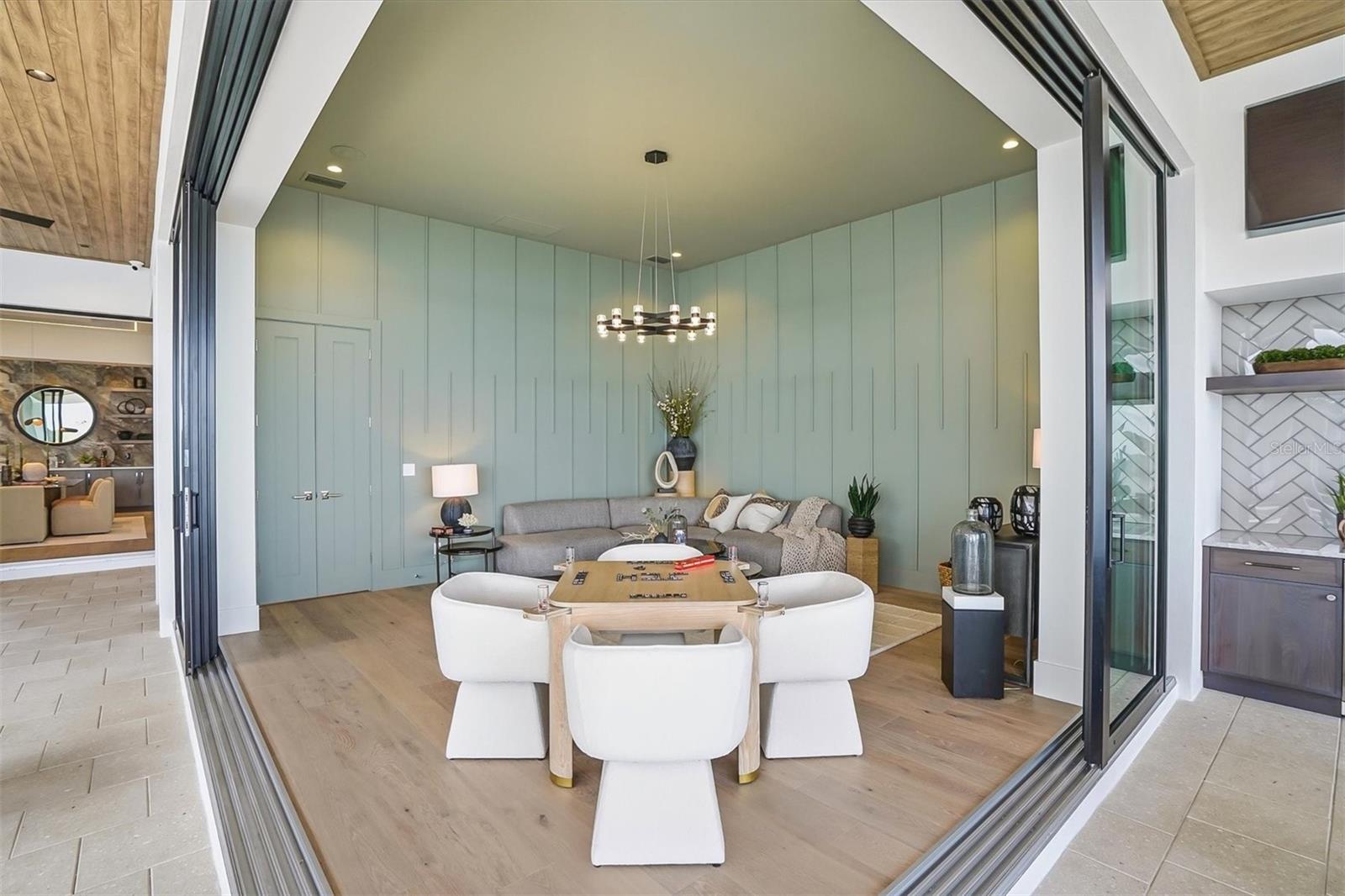 Image 66 of 82 For 262 Crystal Waters Drive