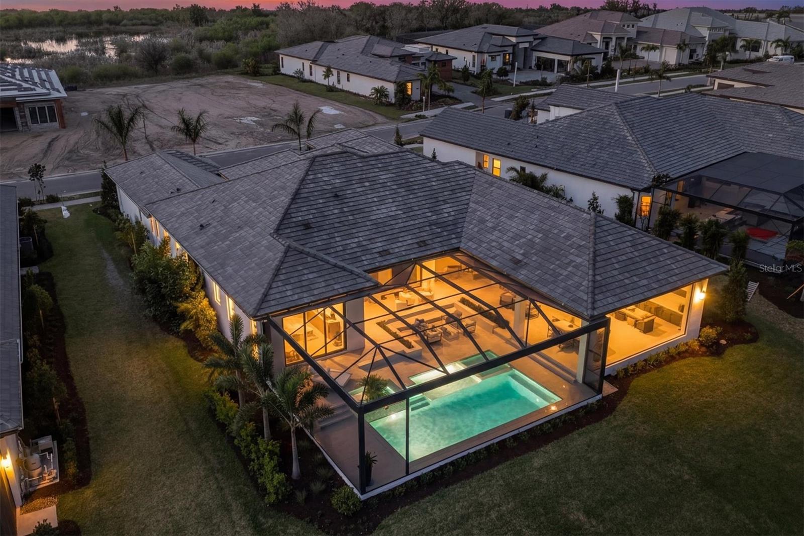 Image 8 of 82 For 262 Crystal Waters Drive