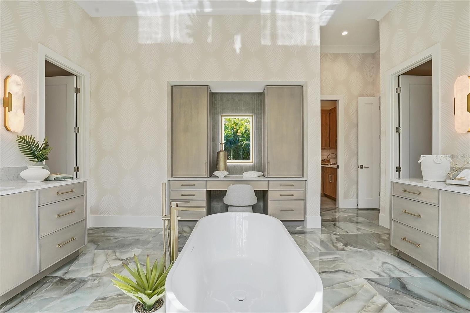 Image 80 of 82 For 262 Crystal Waters Drive