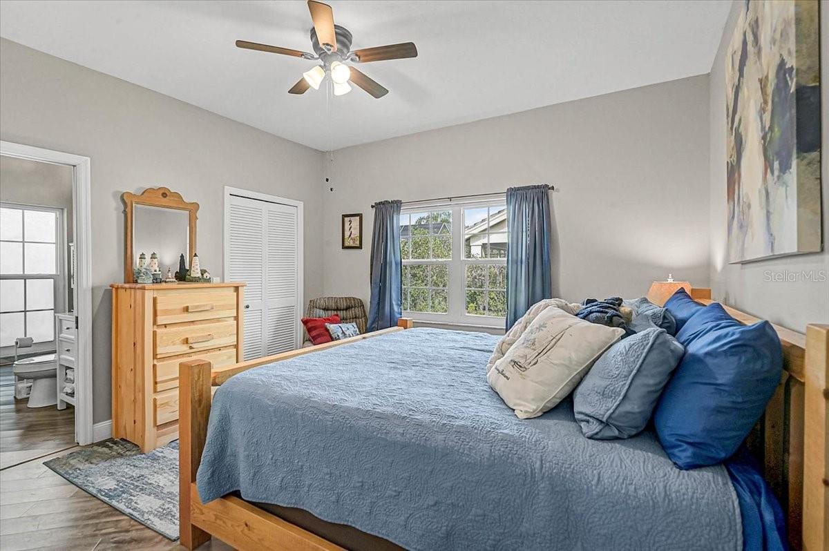 Image 27 of 40 For 4427 Highland Oaks Circle