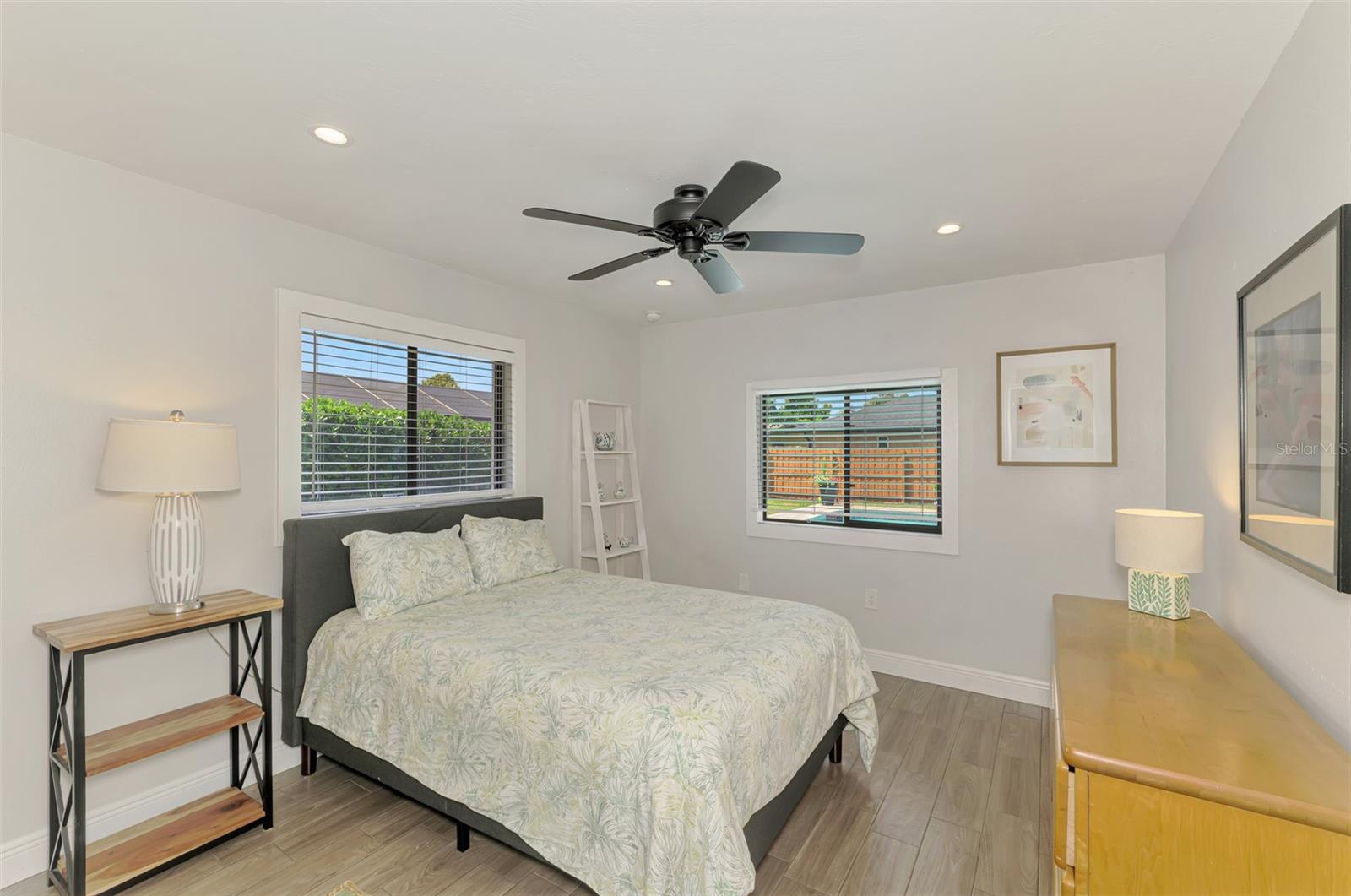 Image 18 of 28 For 5410 Creeping Hammock Drive