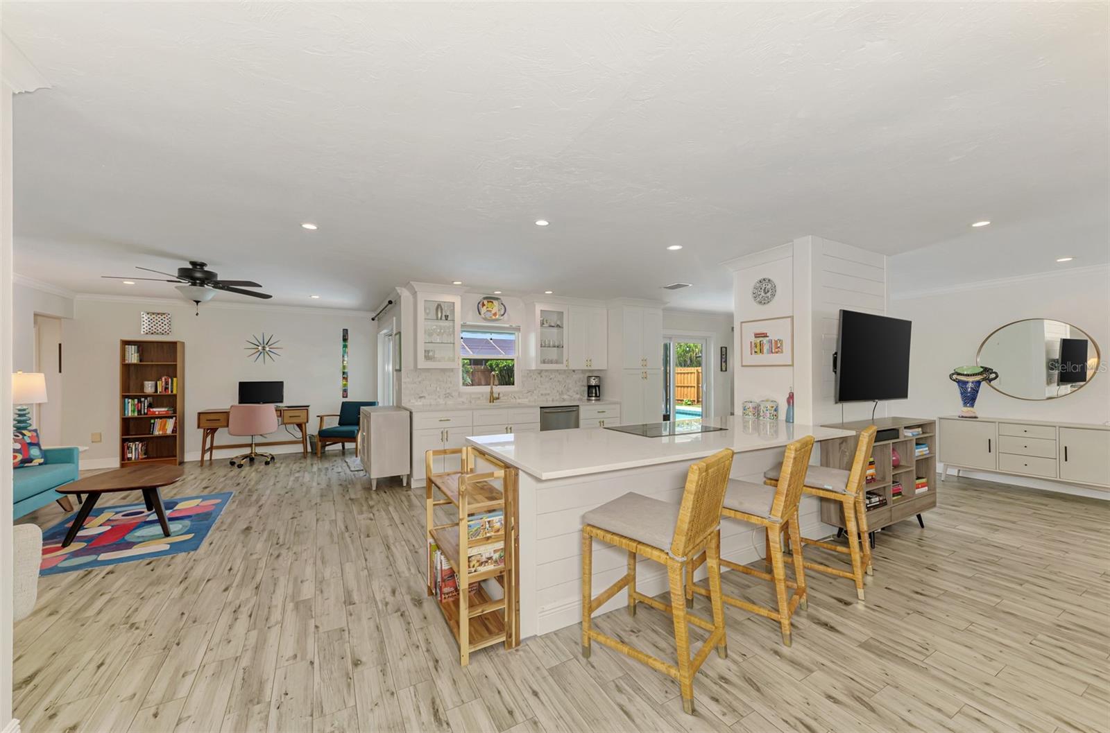 Image 7 of 28 For 5410 Creeping Hammock Drive