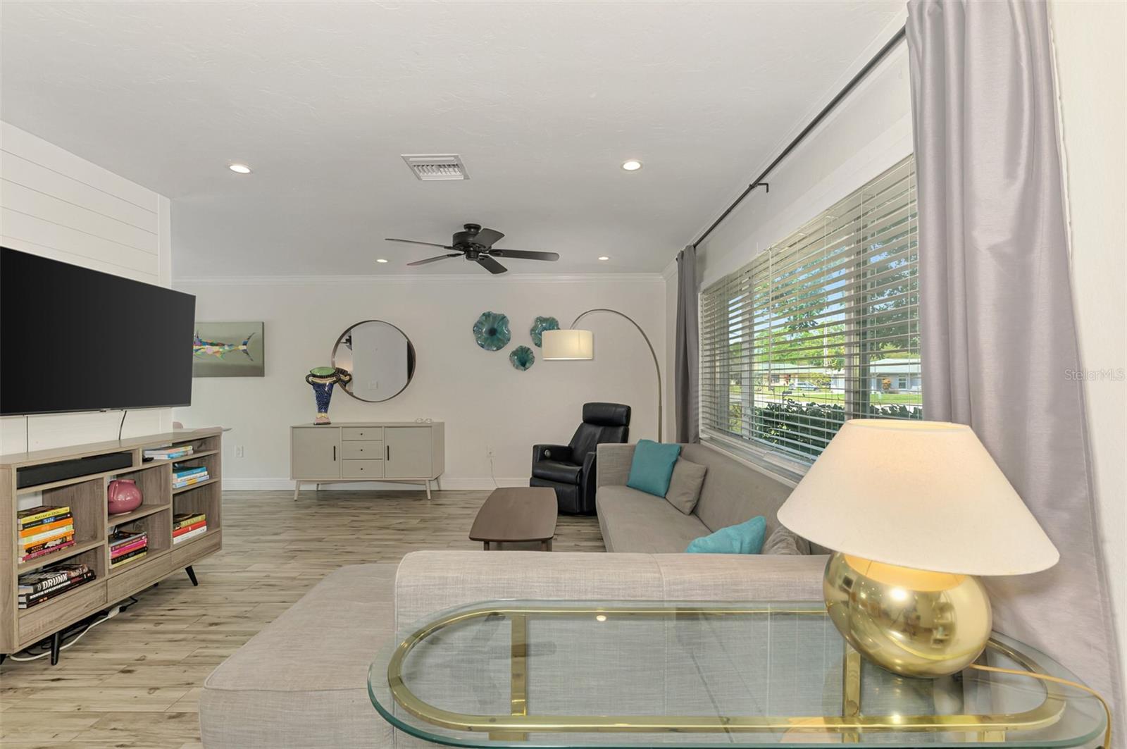 Image 8 of 28 For 5410 Creeping Hammock Drive