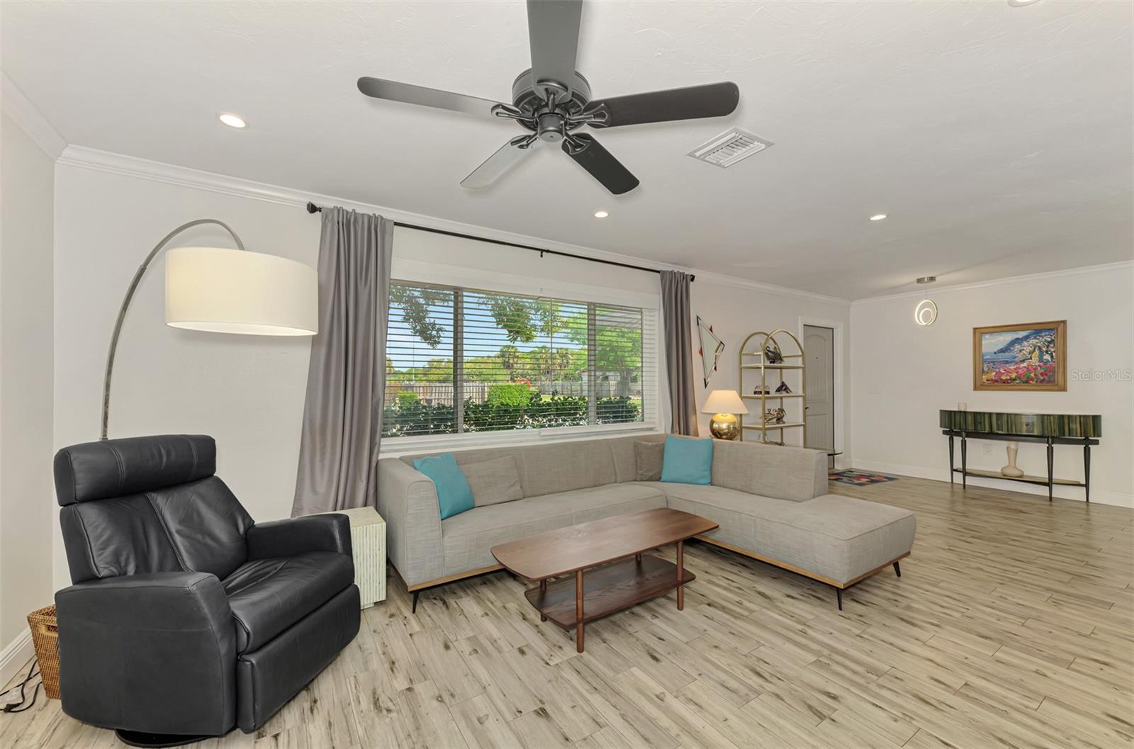 Image 9 of 28 For 5410 Creeping Hammock Drive