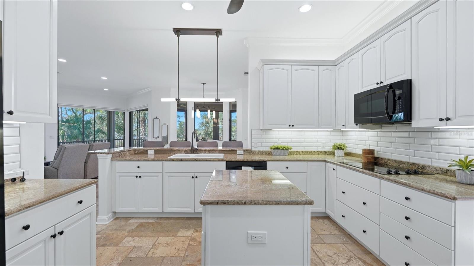 Image 12 of 70 For 5935 River Forest Circle