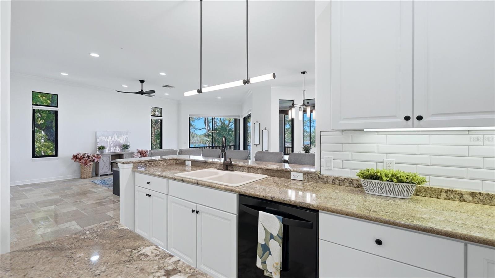 Image 15 of 70 For 5935 River Forest Circle