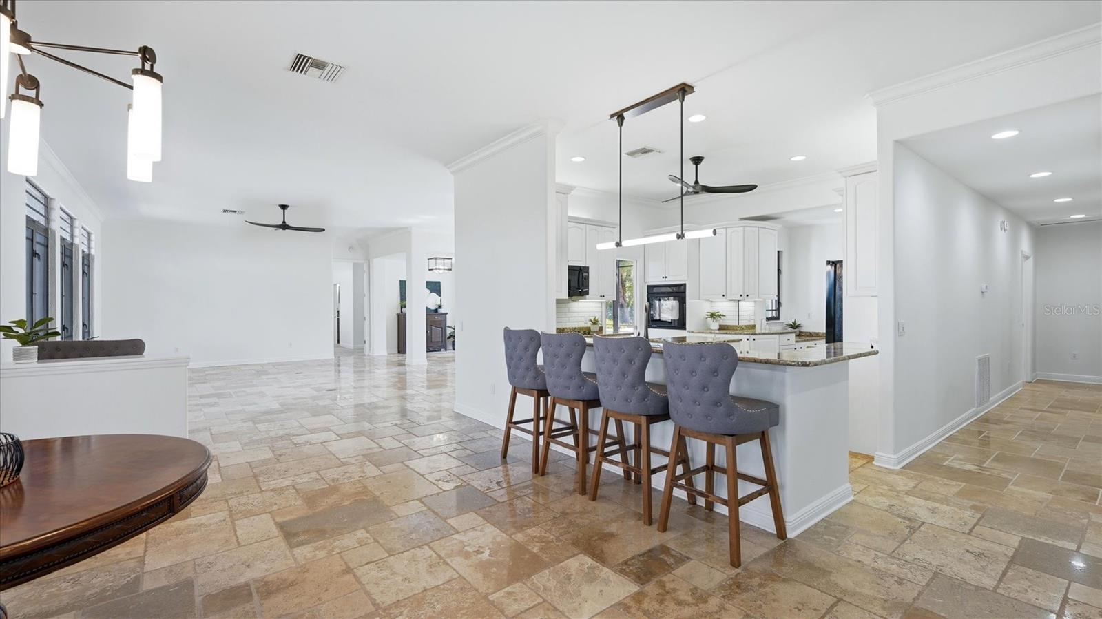 Image 17 of 70 For 5935 River Forest Circle