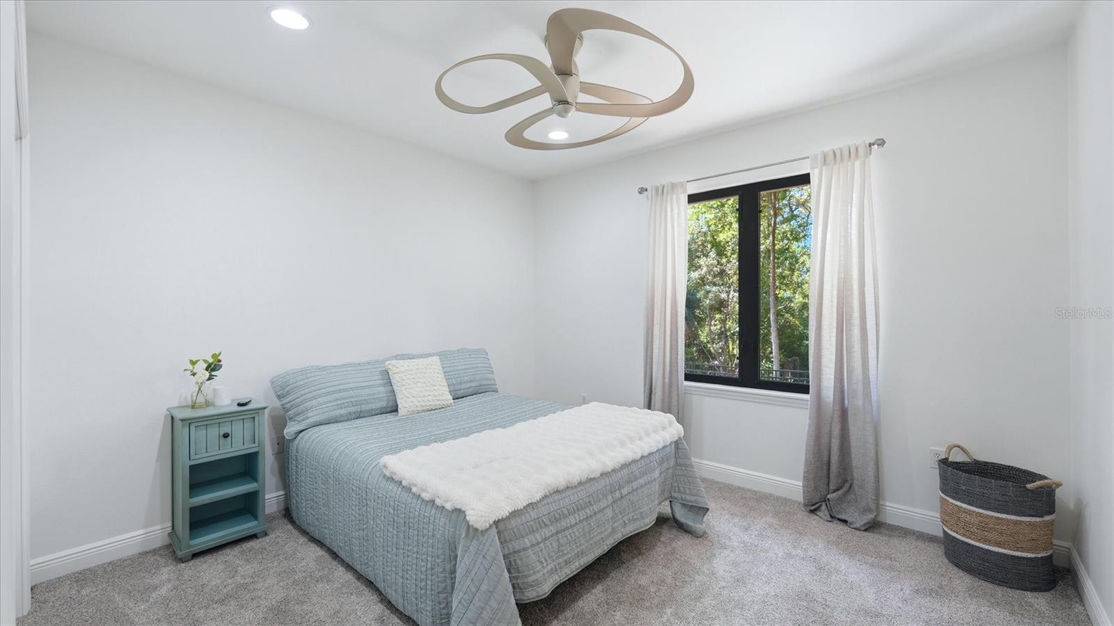 Image 32 of 70 For 5935 River Forest Circle