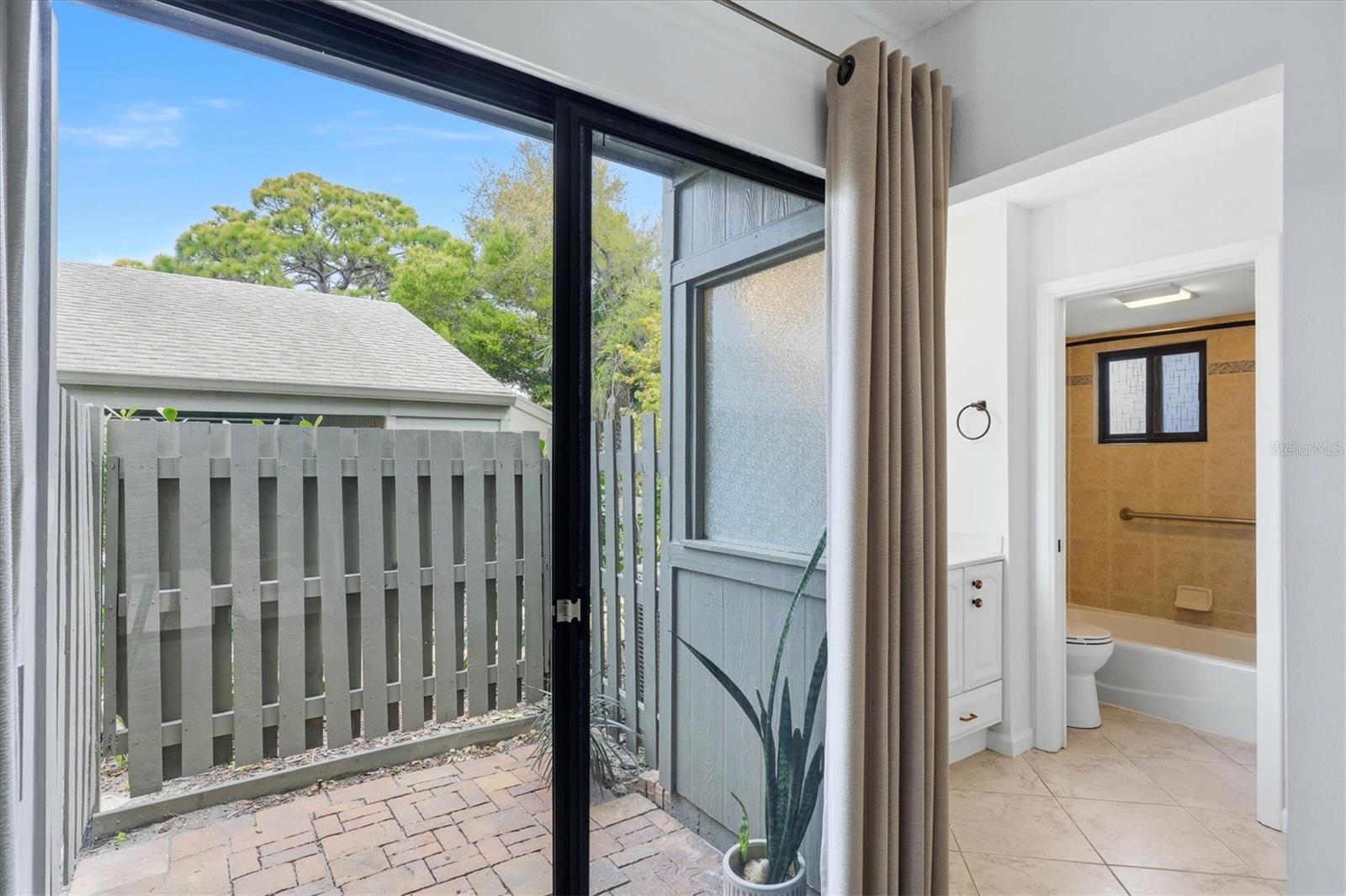 Image 17 of 80 For 135 Woodland Place