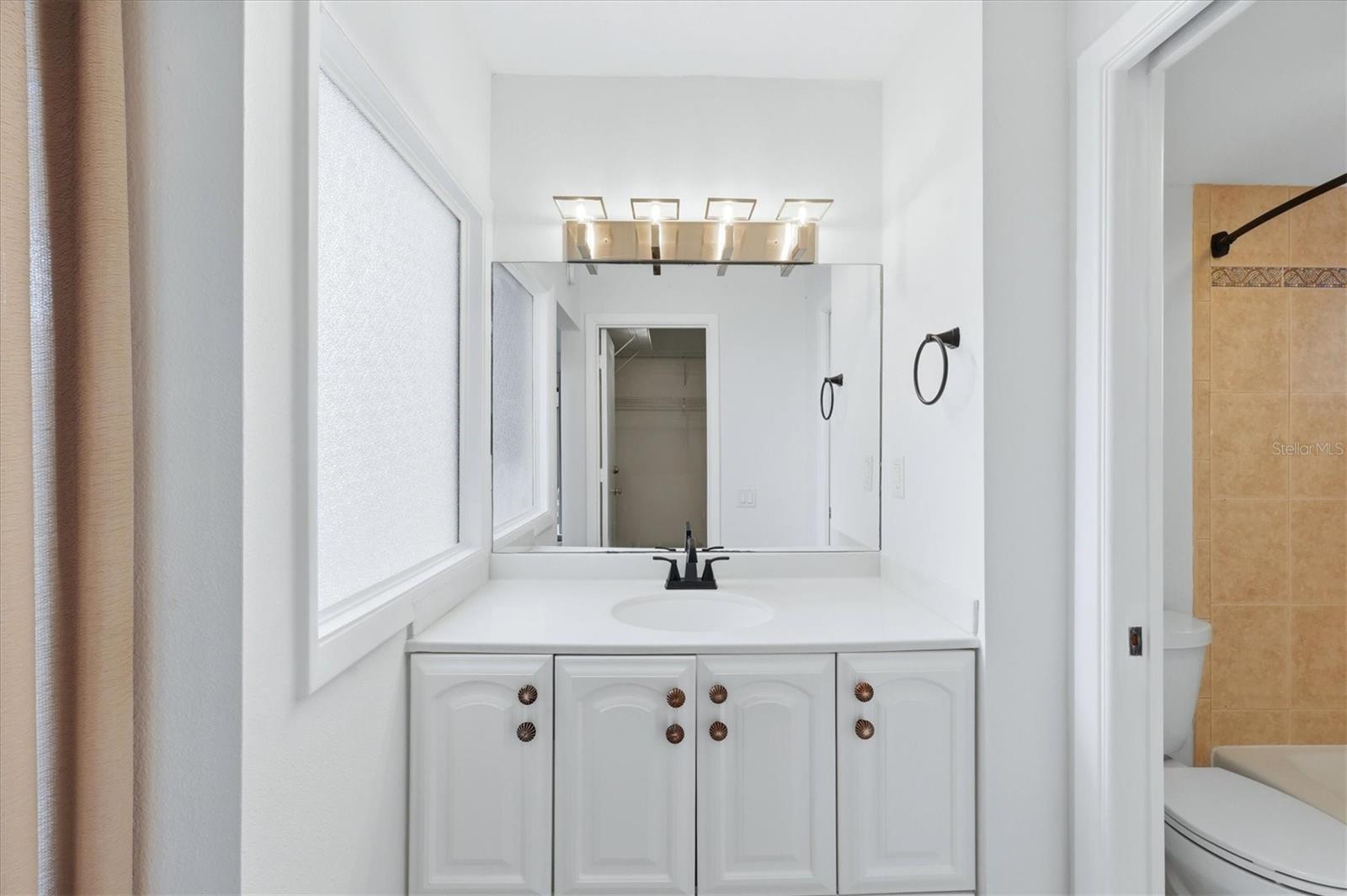 Image 19 of 80 For 135 Woodland Place