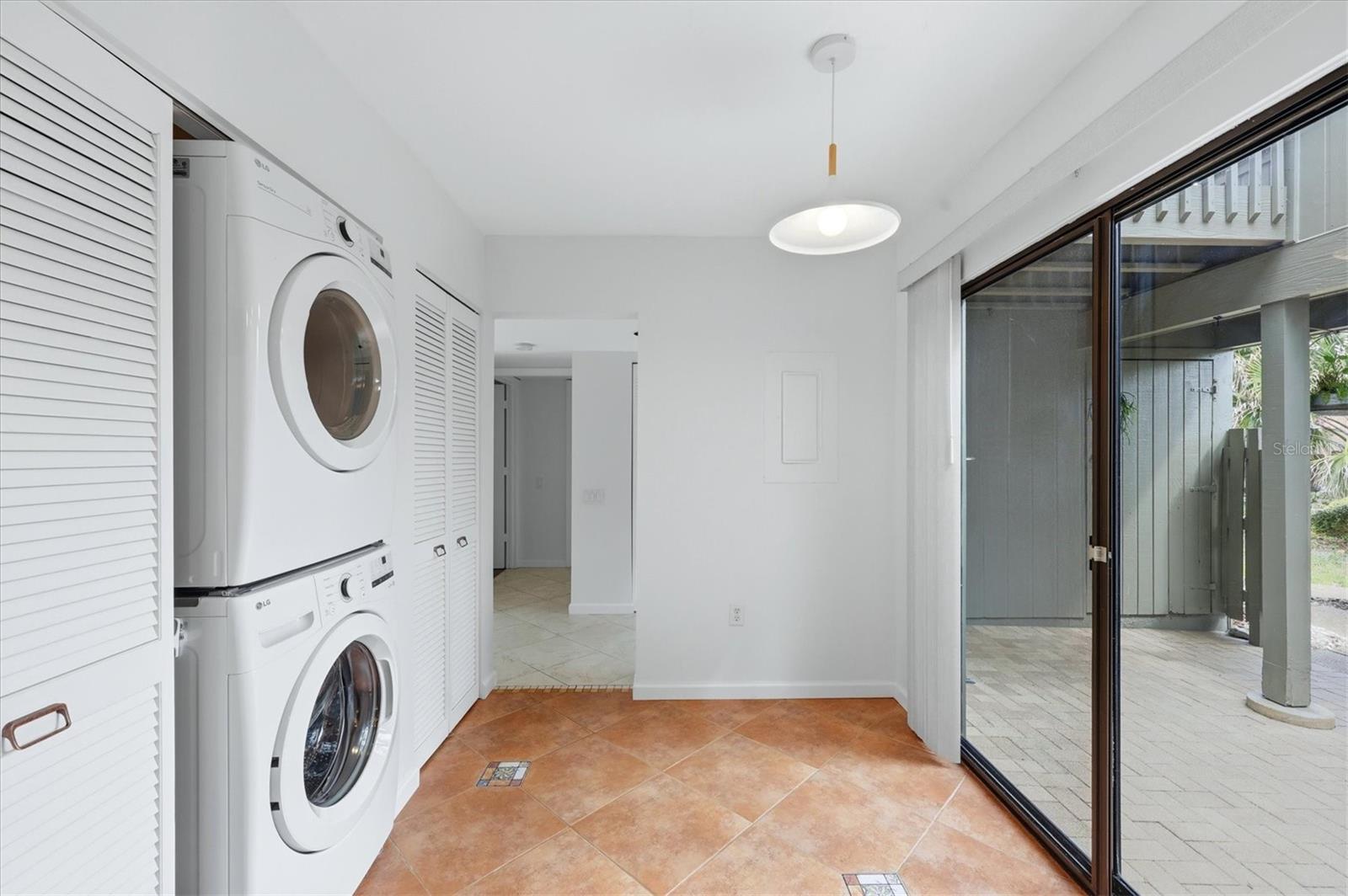 Image 25 of 80 For 135 Woodland Place