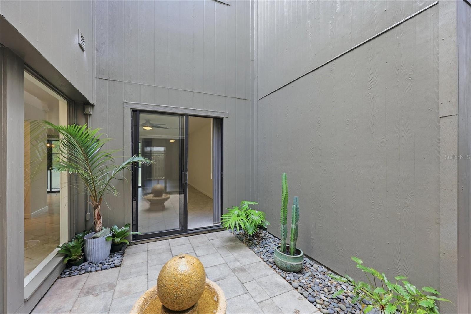 Image 27 of 80 For 135 Woodland Place